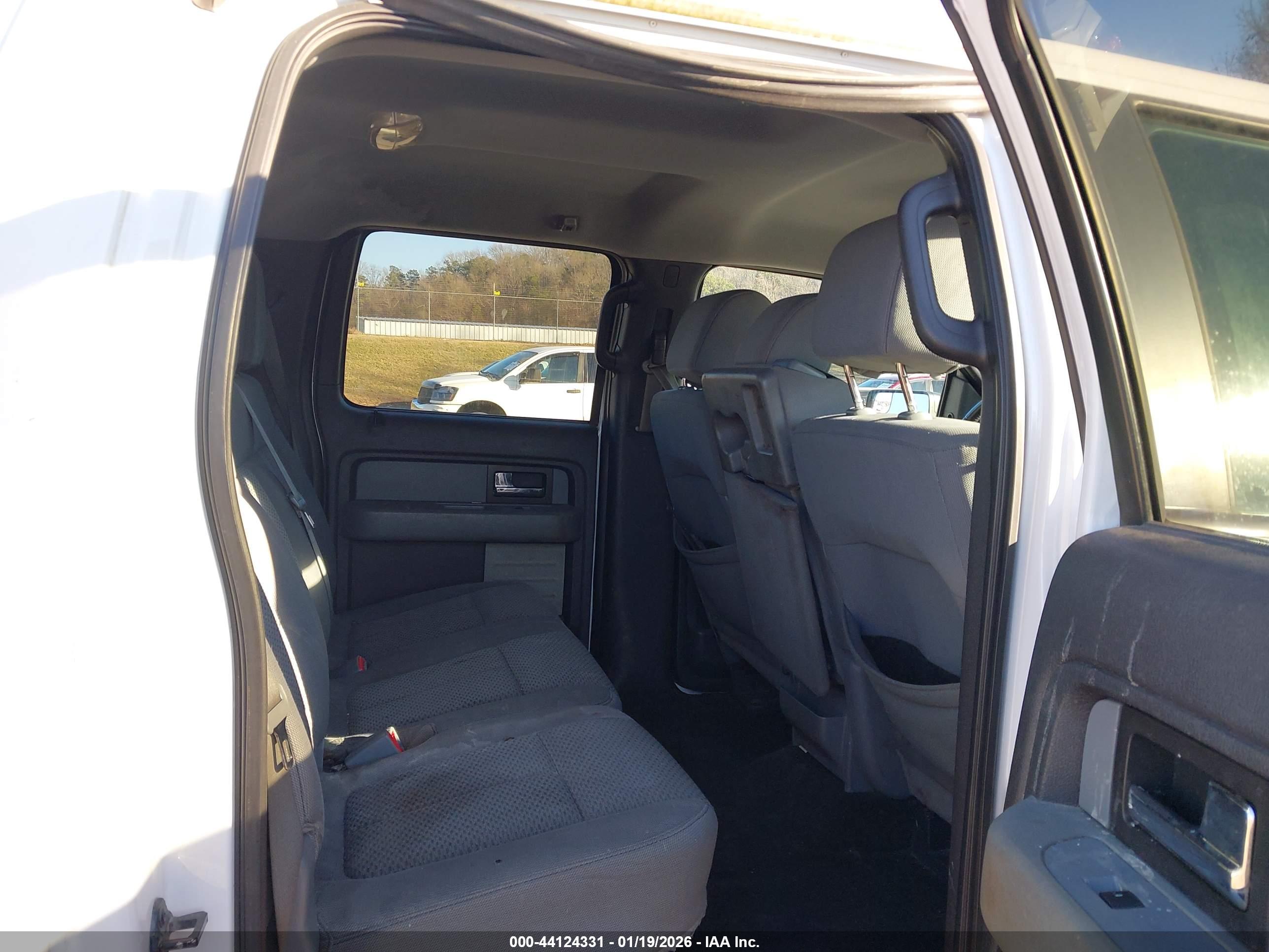 FORD F-150 image 8