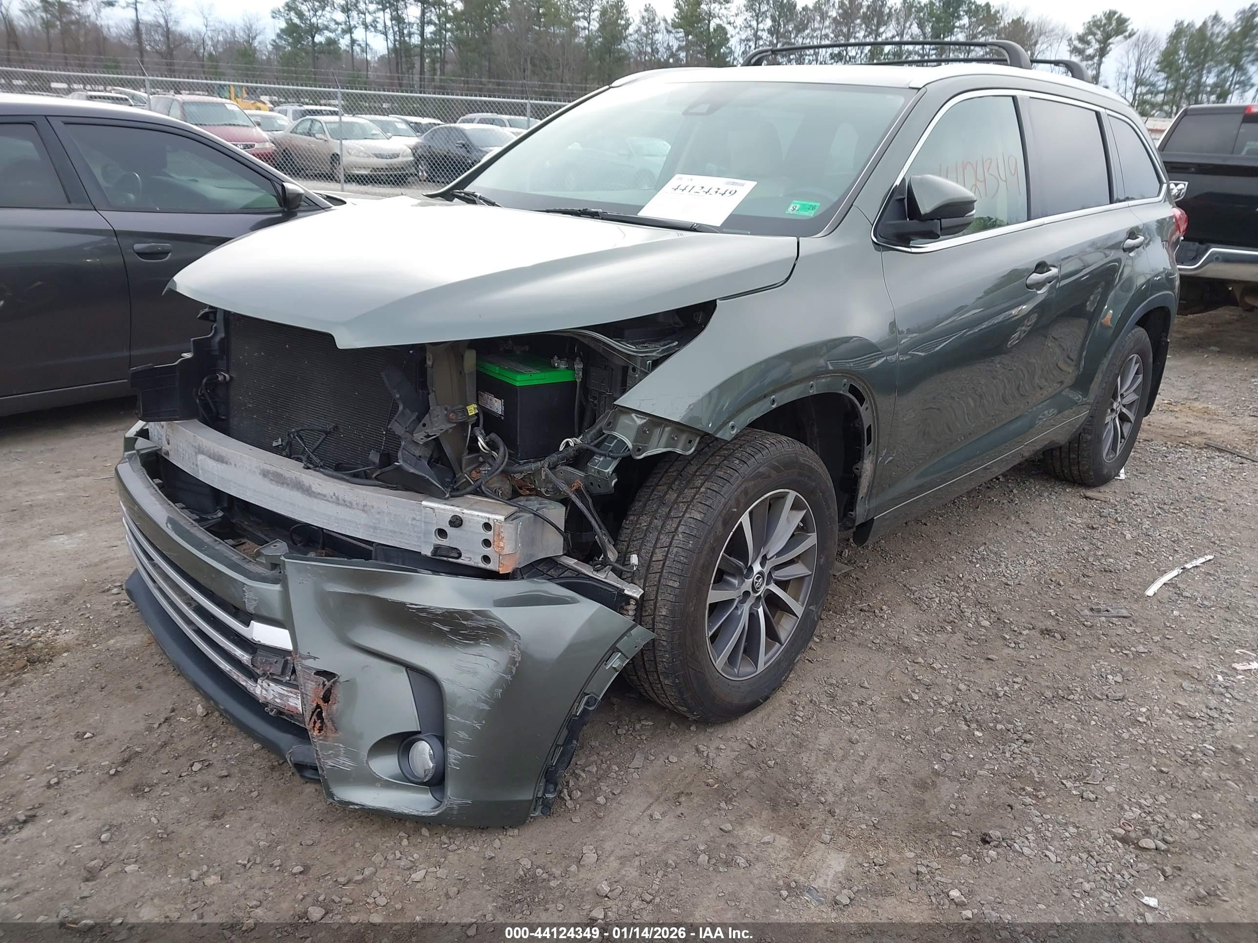 TOYOTA HIGHLANDER image 2