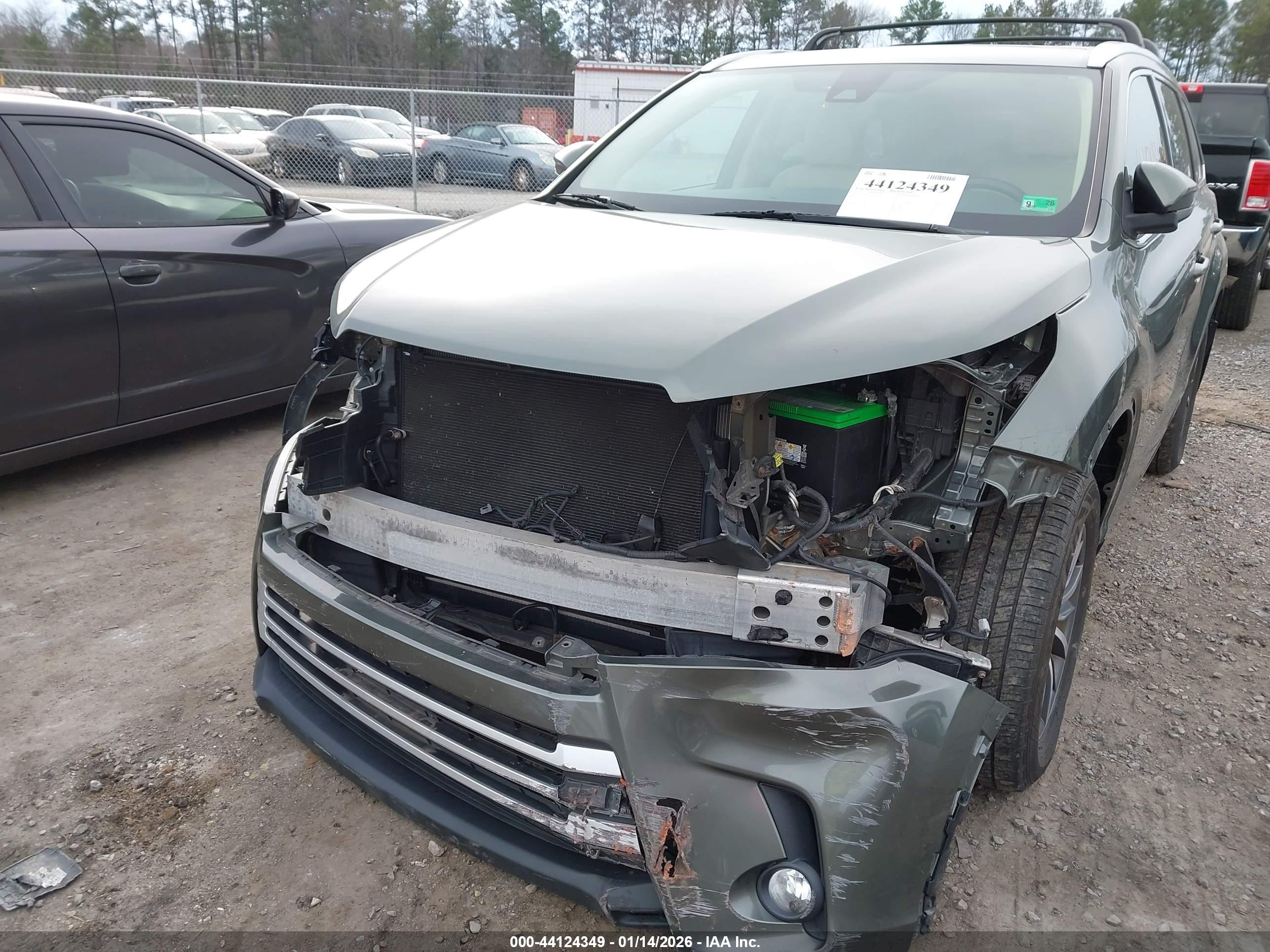 TOYOTA HIGHLANDER image 6