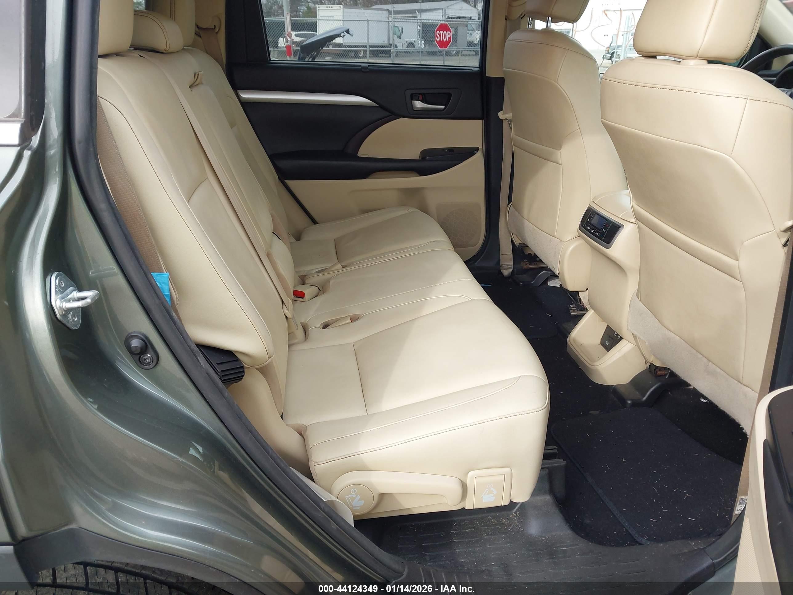 TOYOTA HIGHLANDER image 8