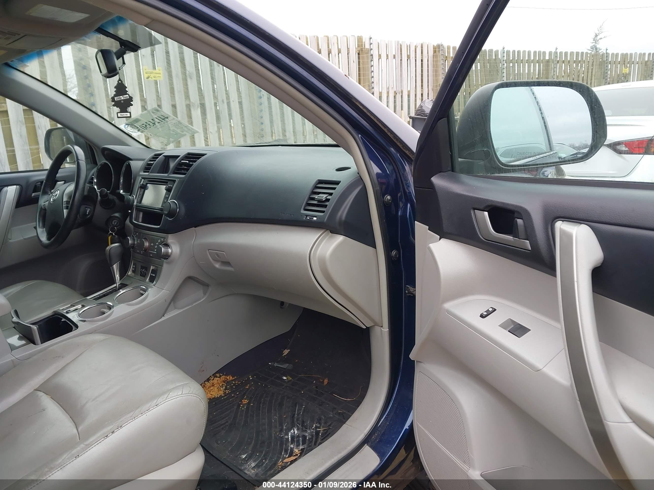TOYOTA HIGHLANDER image 5