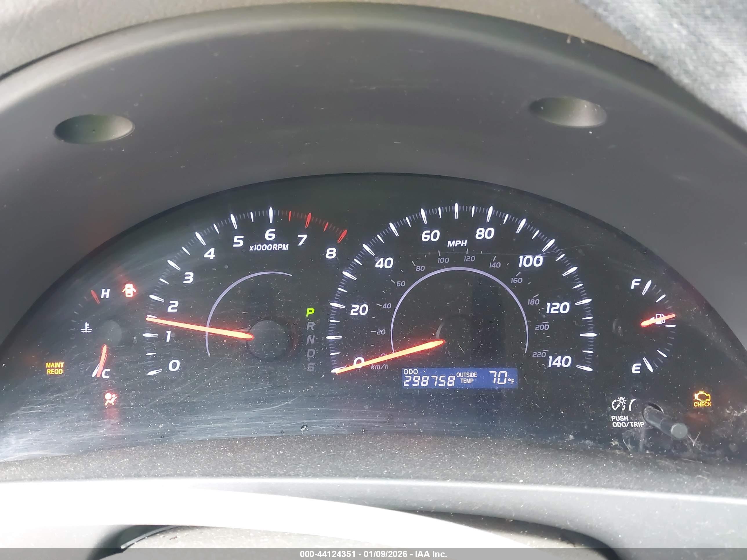 TOYOTA CAMRY image 7