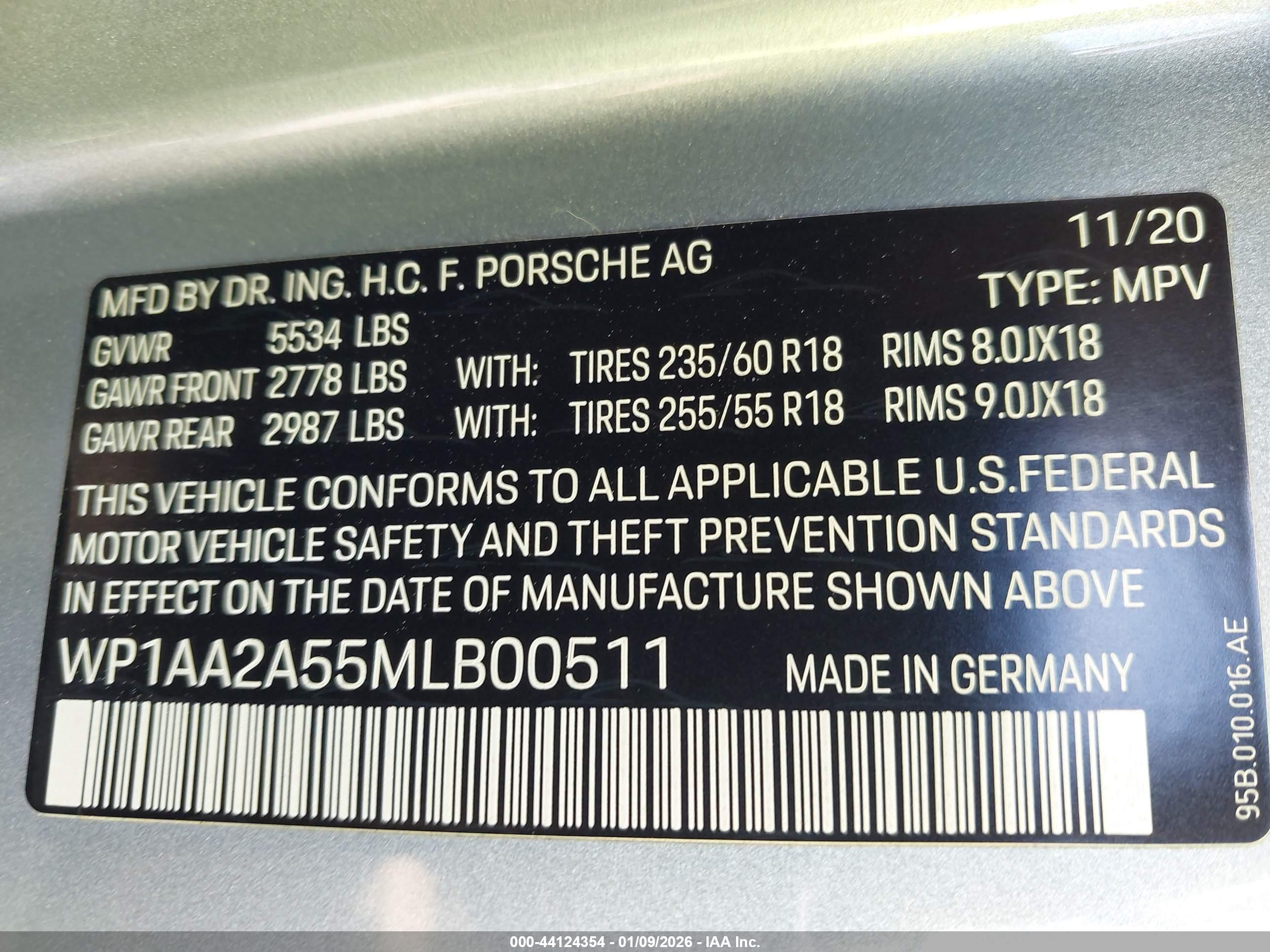 PORSCHE MACAN image 9