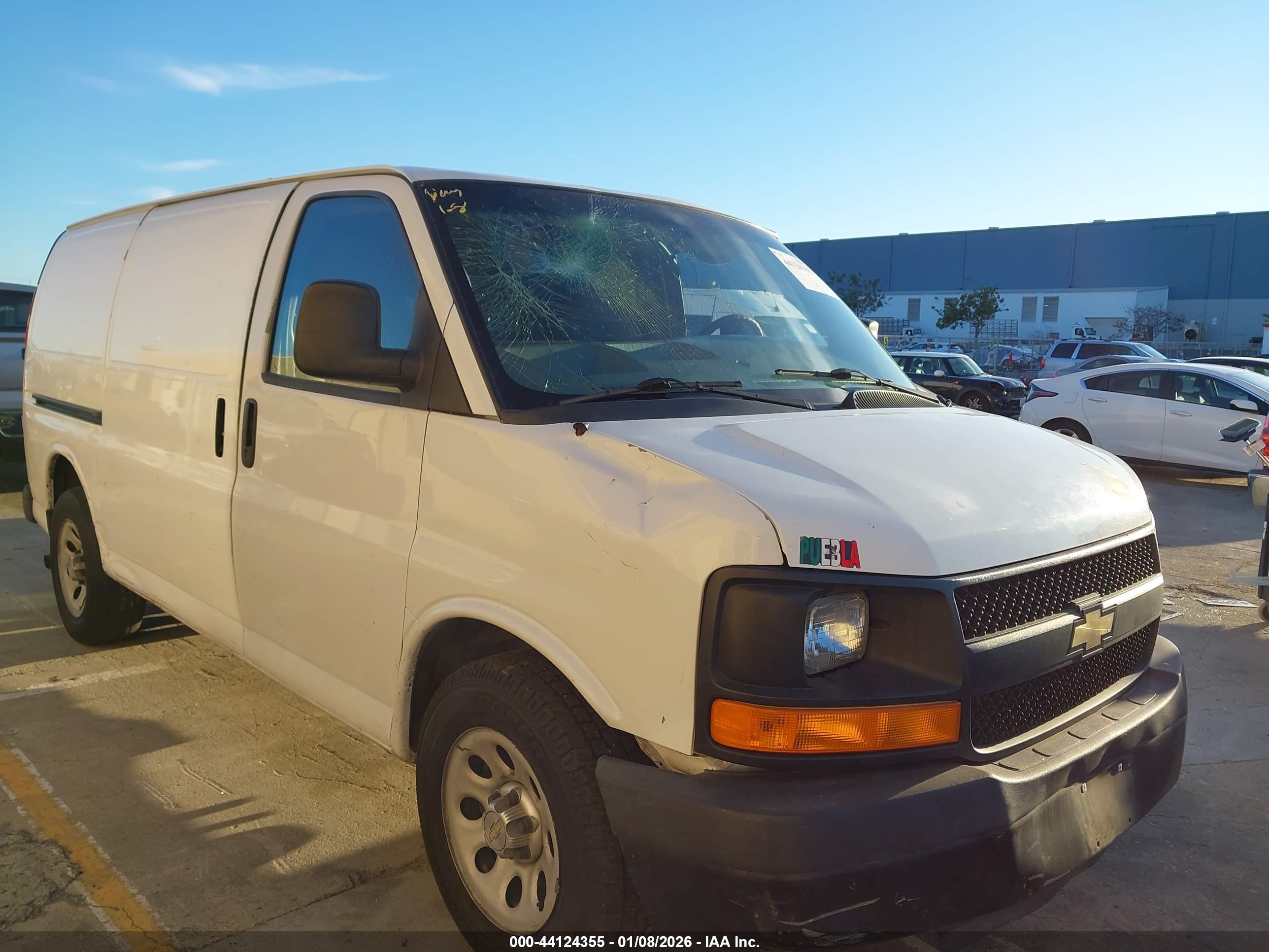 CHEVROLET EXPRESS image 6