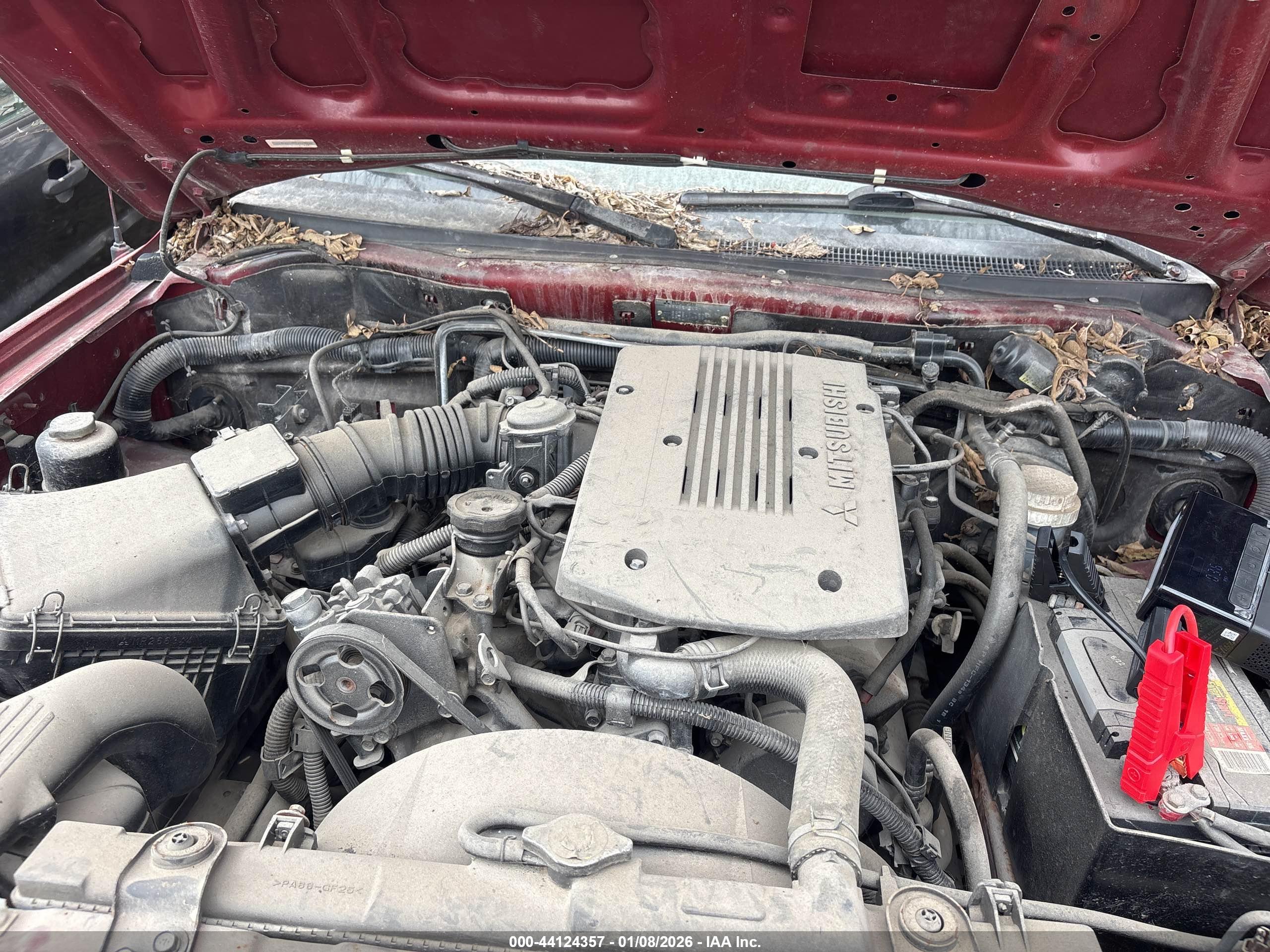 MITSUBISHI MONTERO image 10