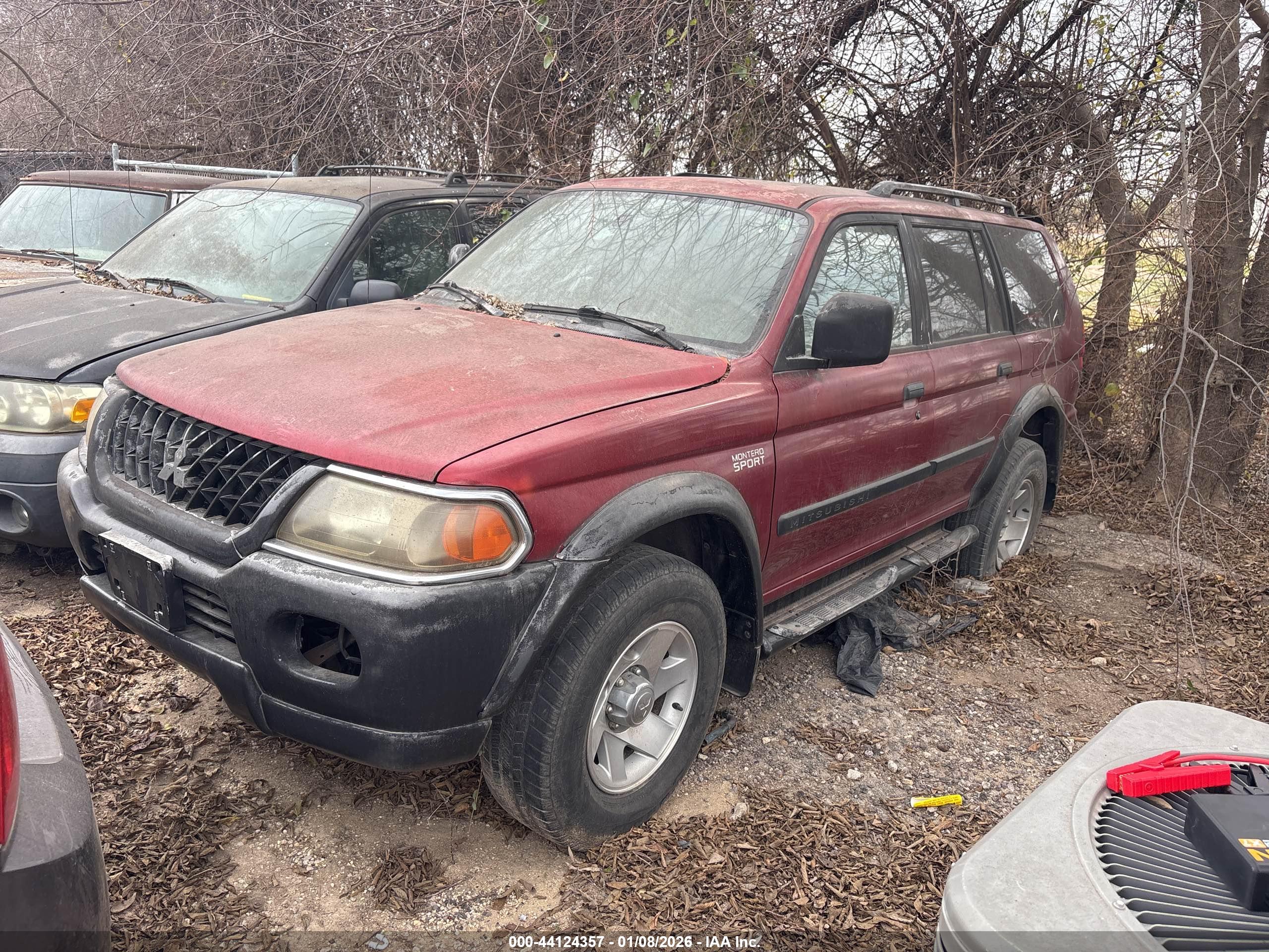MITSUBISHI MONTERO image 2