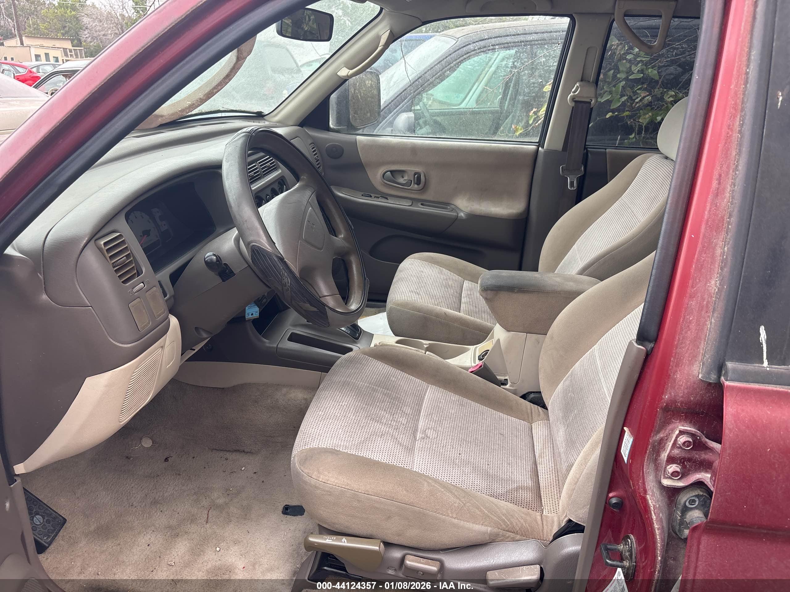MITSUBISHI MONTERO image 5
