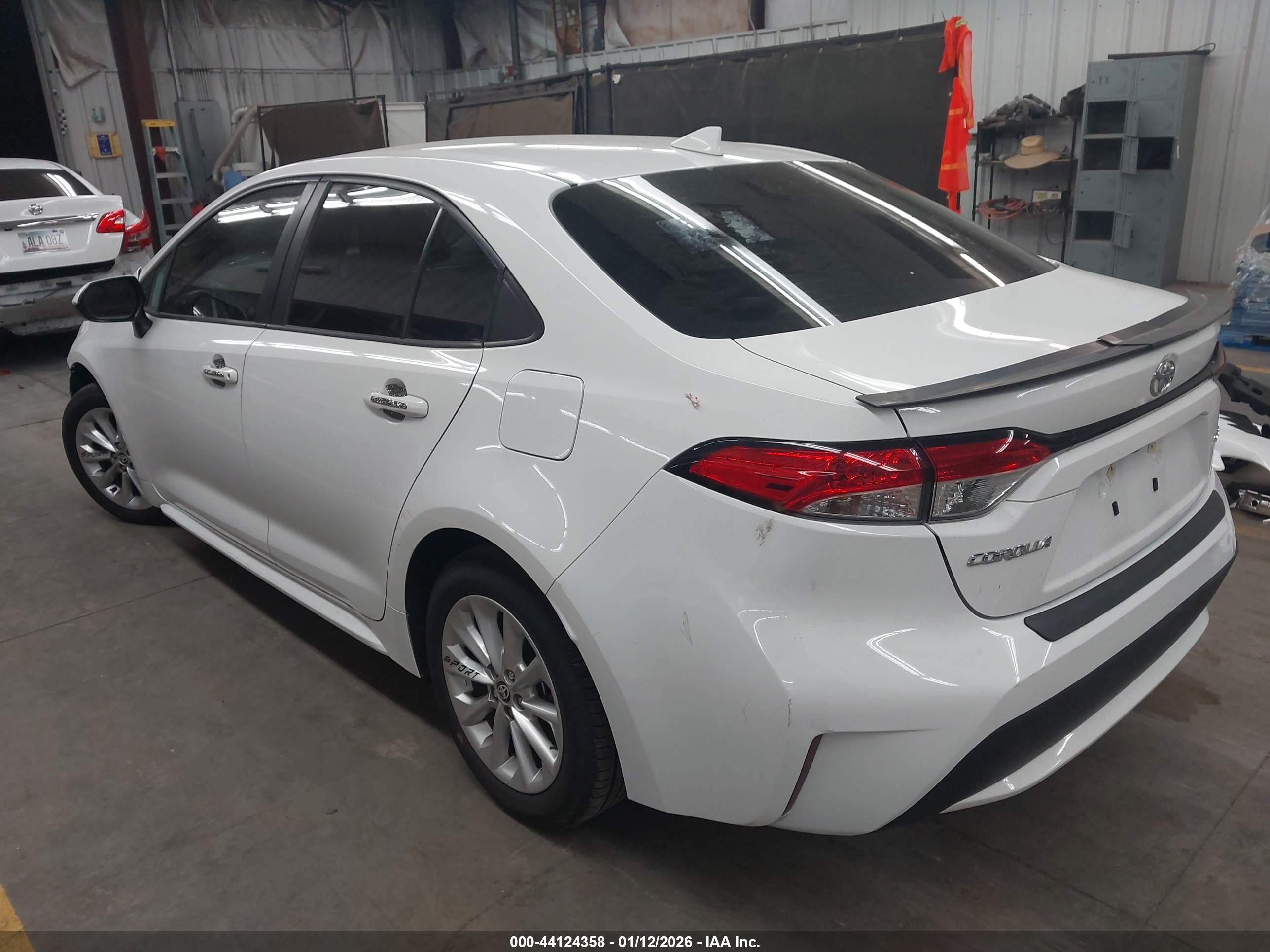 TOYOTA COROLLA image 3