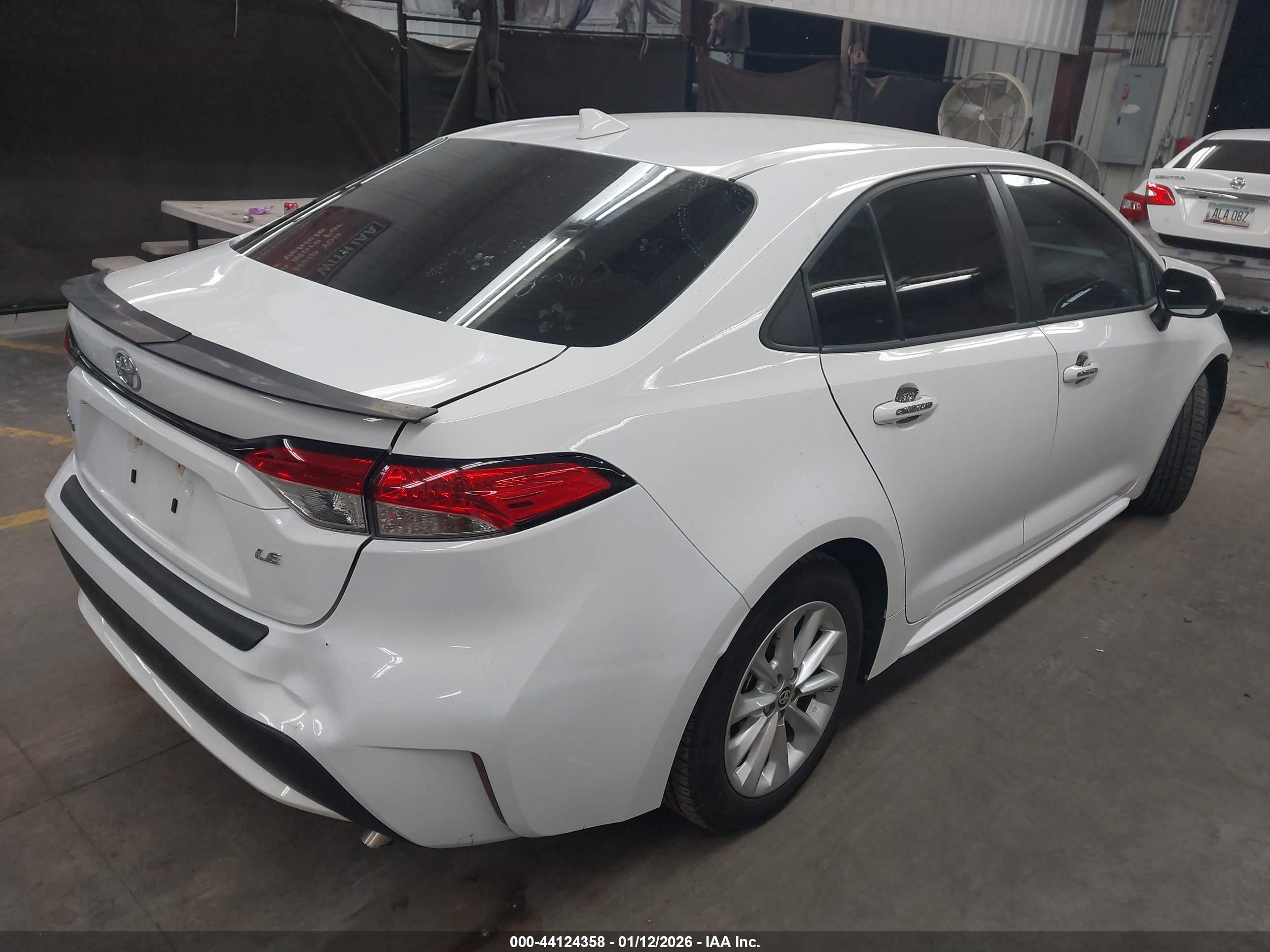 TOYOTA COROLLA image 4