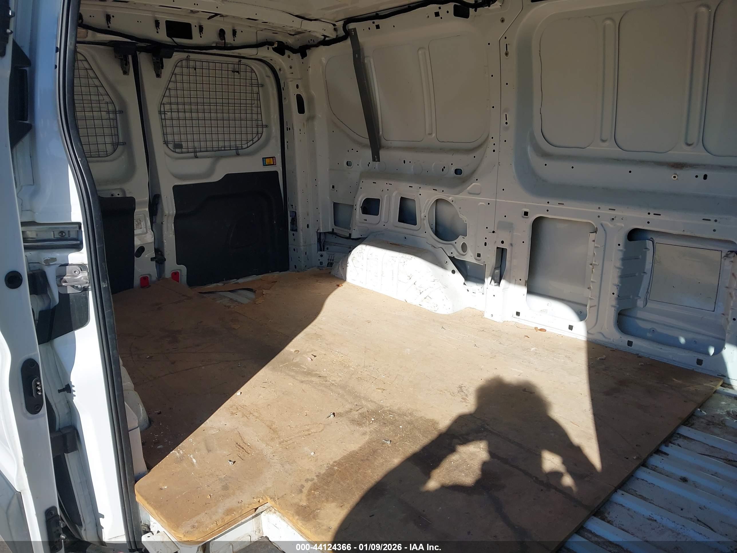 FORD TRANSIT-250 image 8