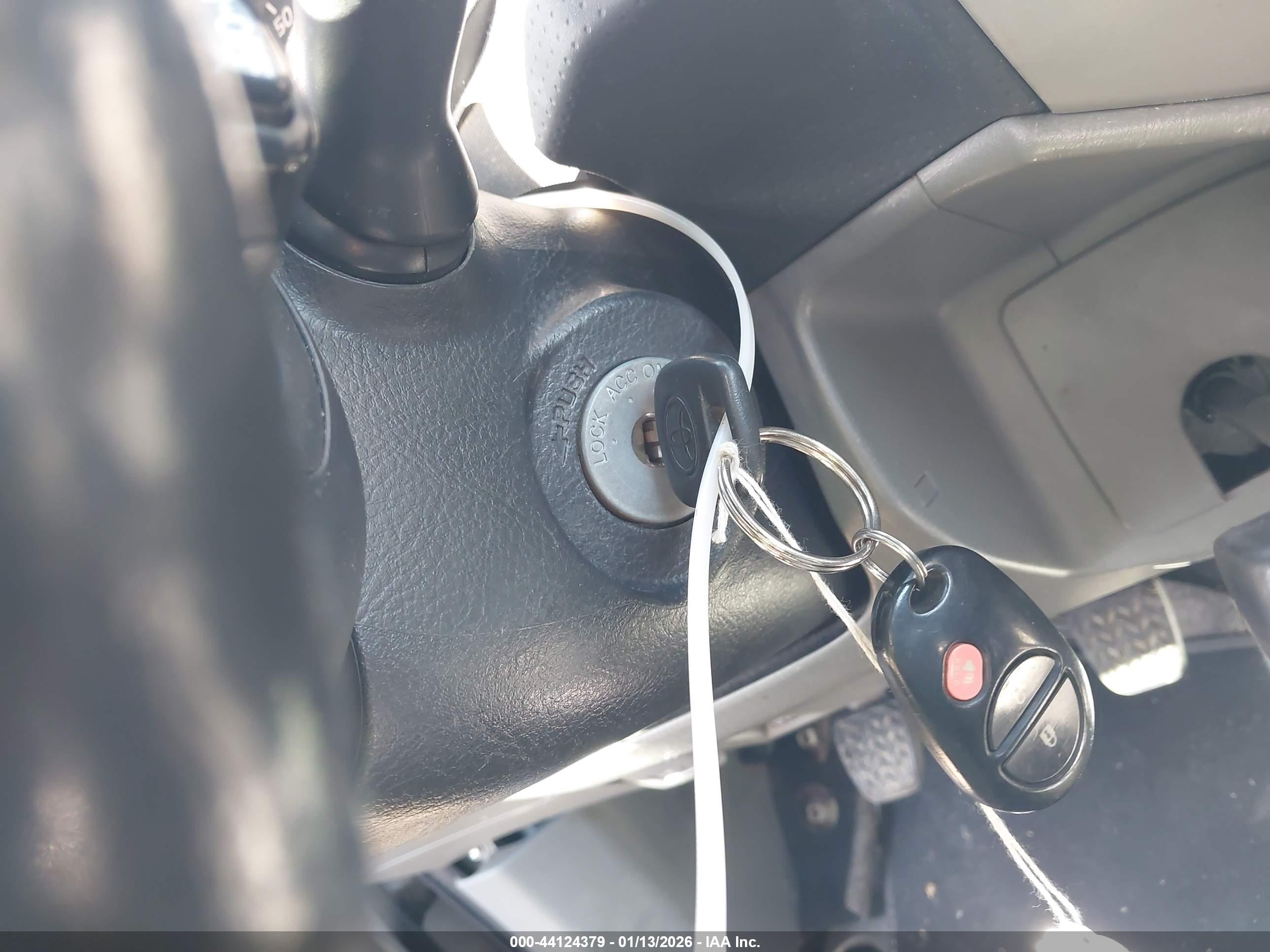 TOYOTA TACOMA image 11