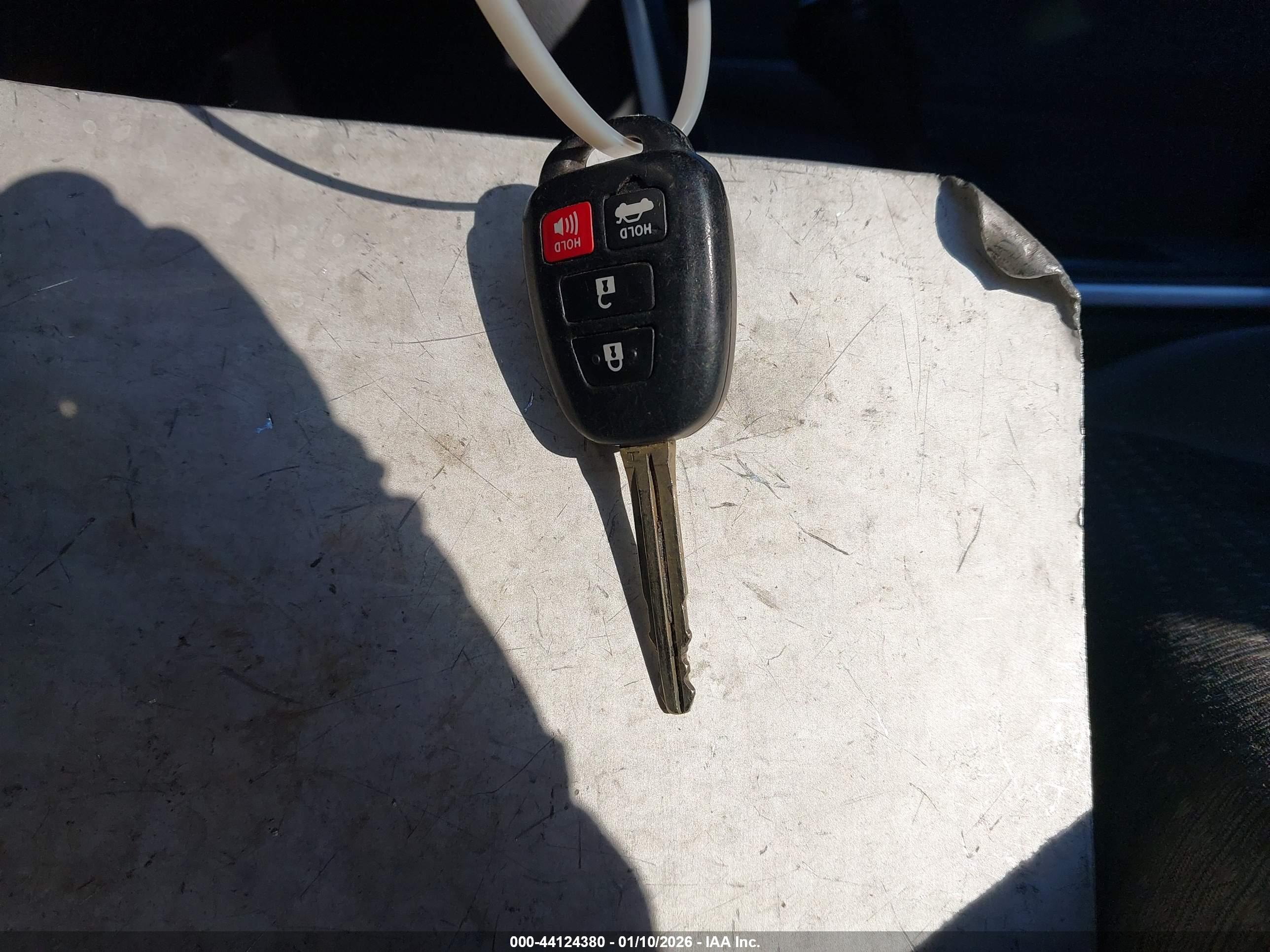 TOYOTA CAMRY image 11