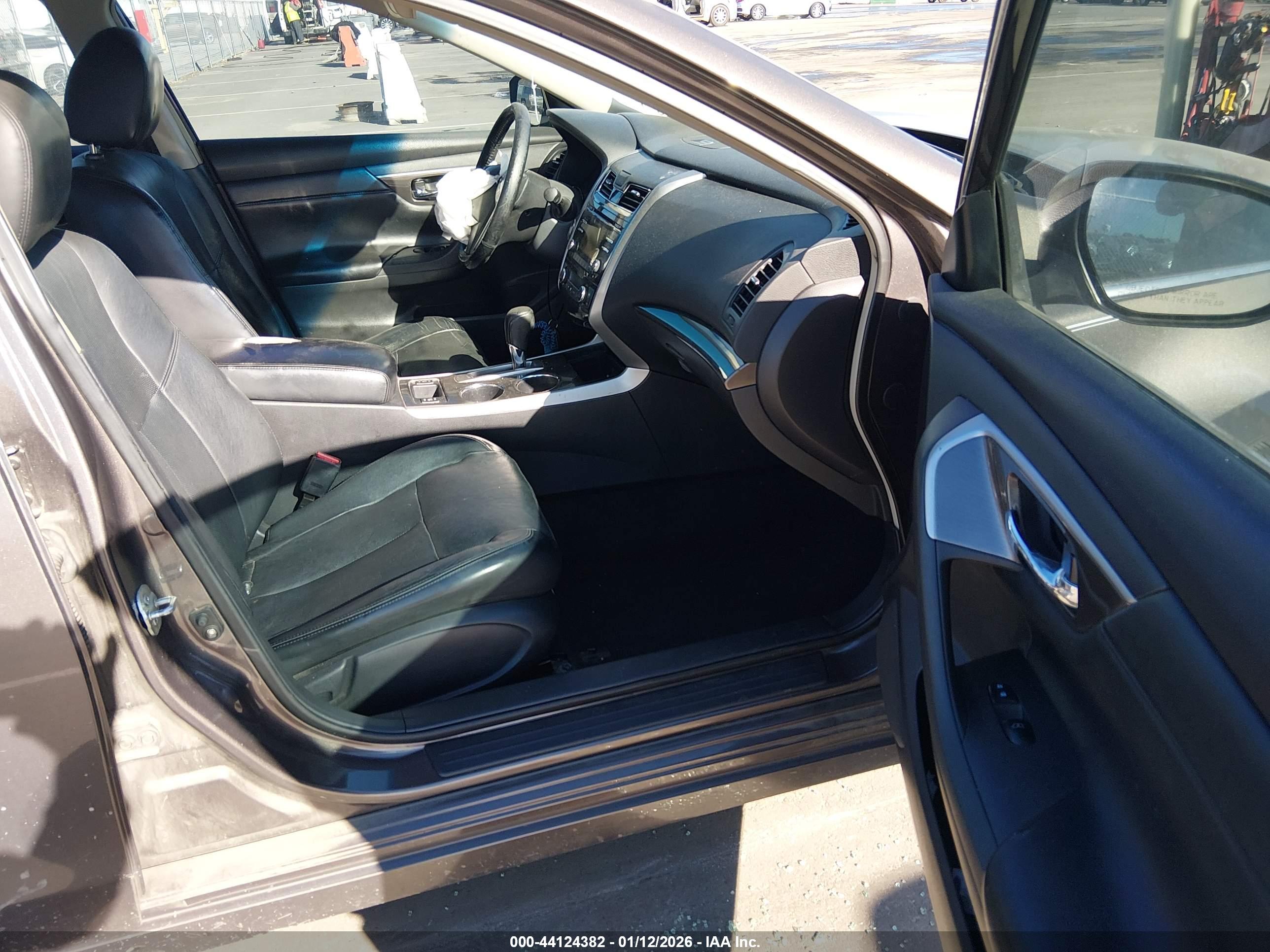NISSAN ALTIMA image 5