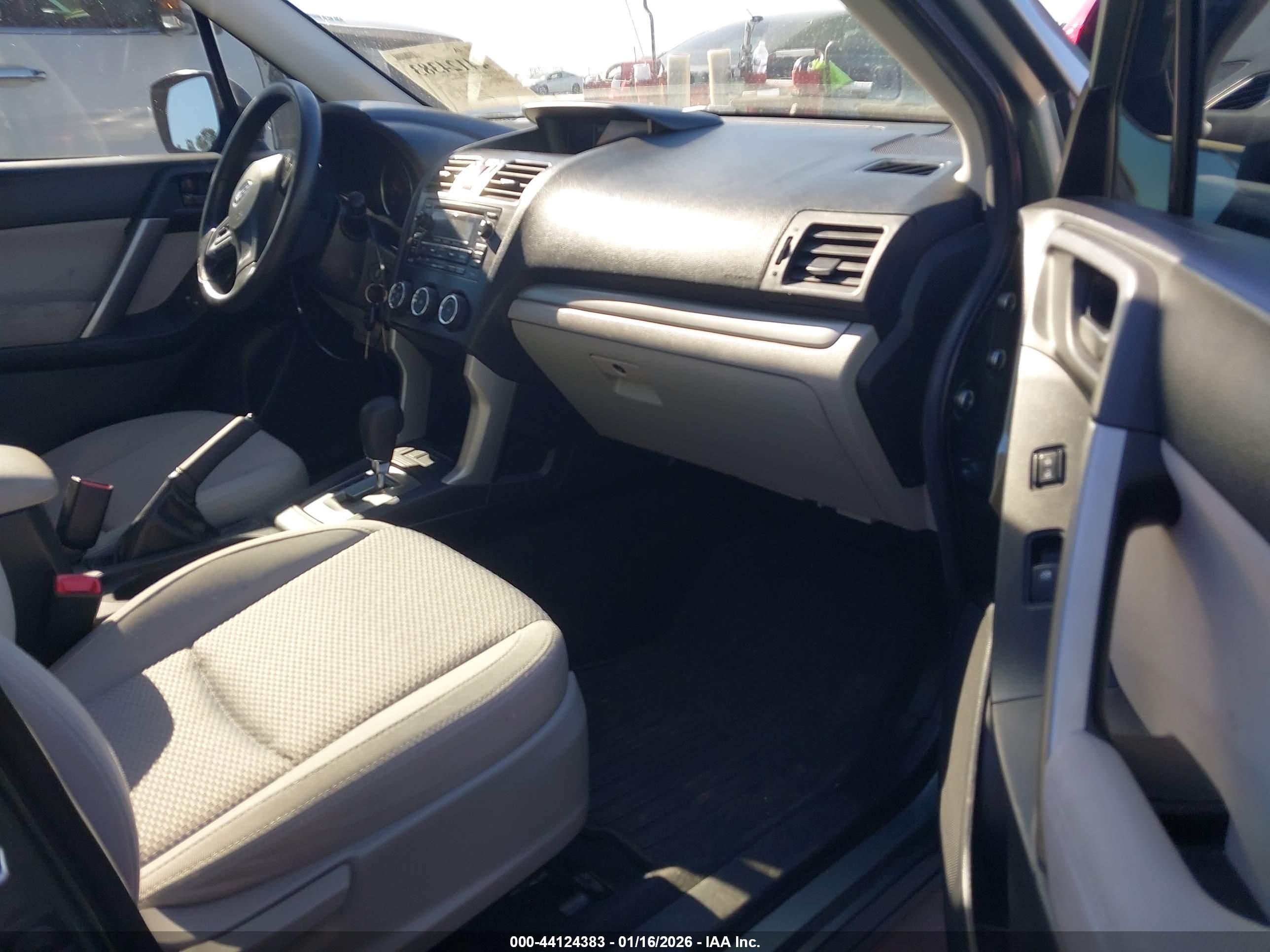 SUBARU FORESTER image 5