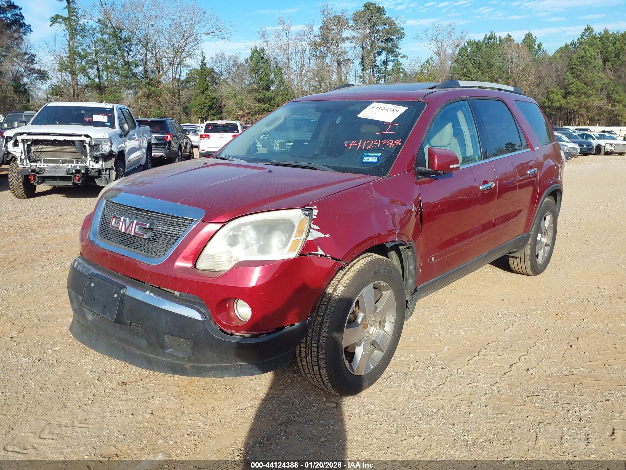GMC ACADIA image 2