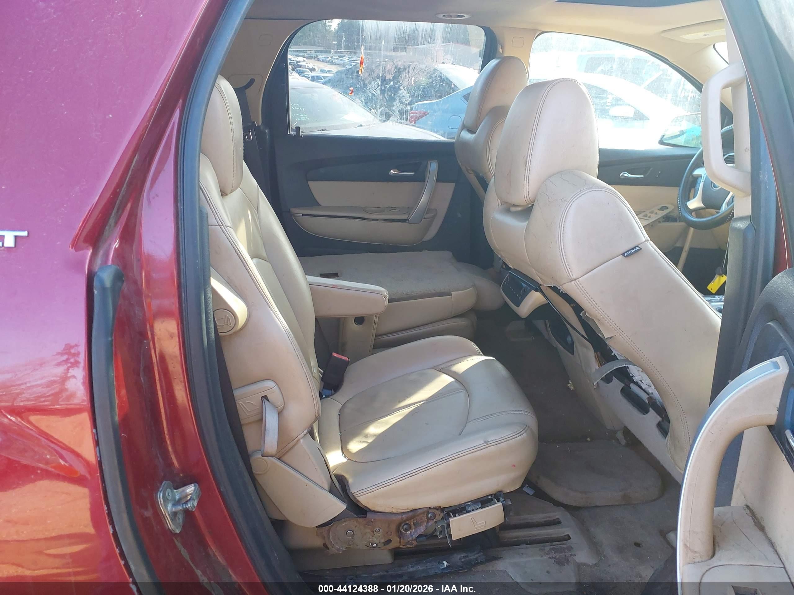 GMC ACADIA image 8