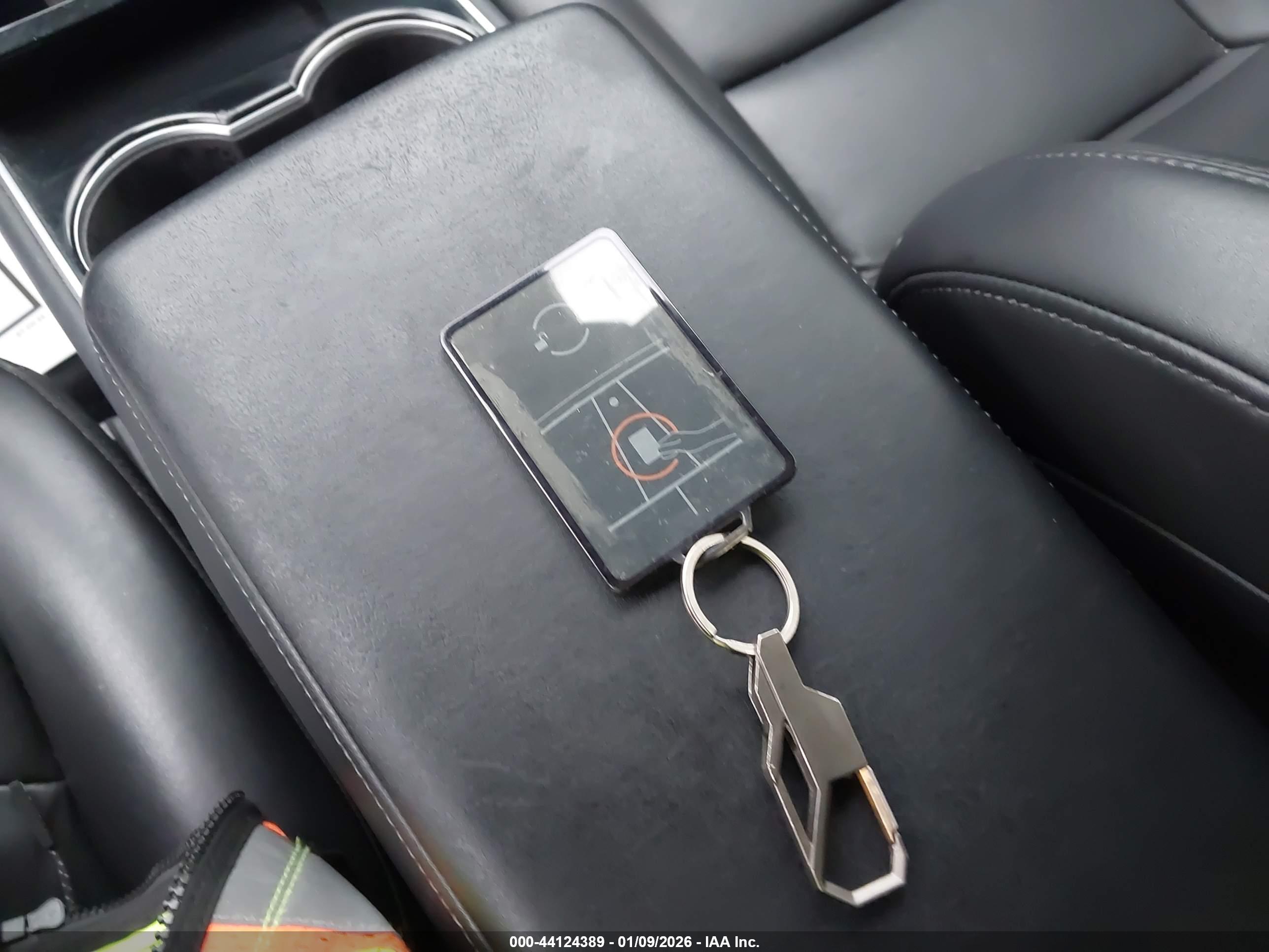 TESLA MODEL image 11