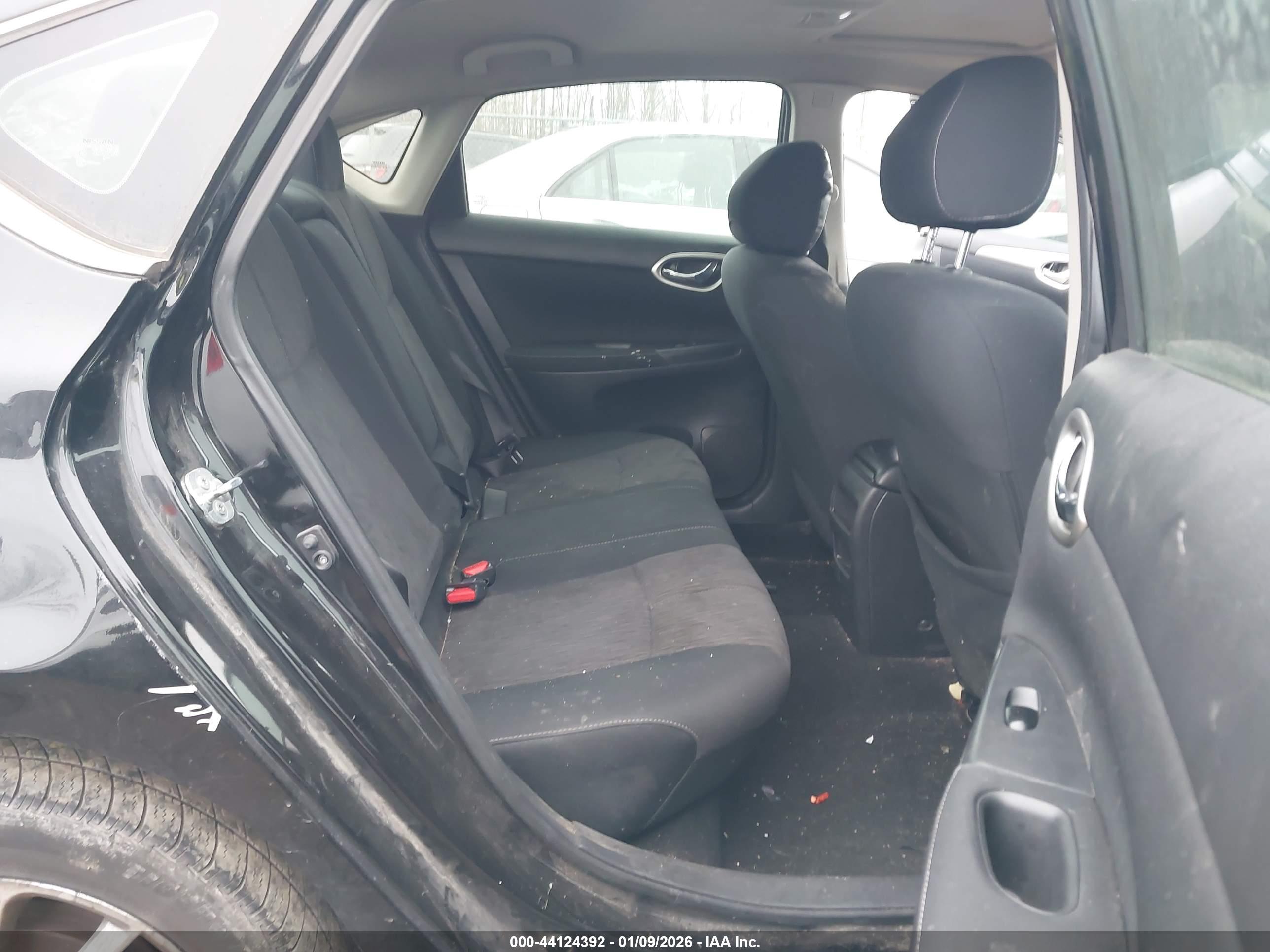 NISSAN SENTRA image 8