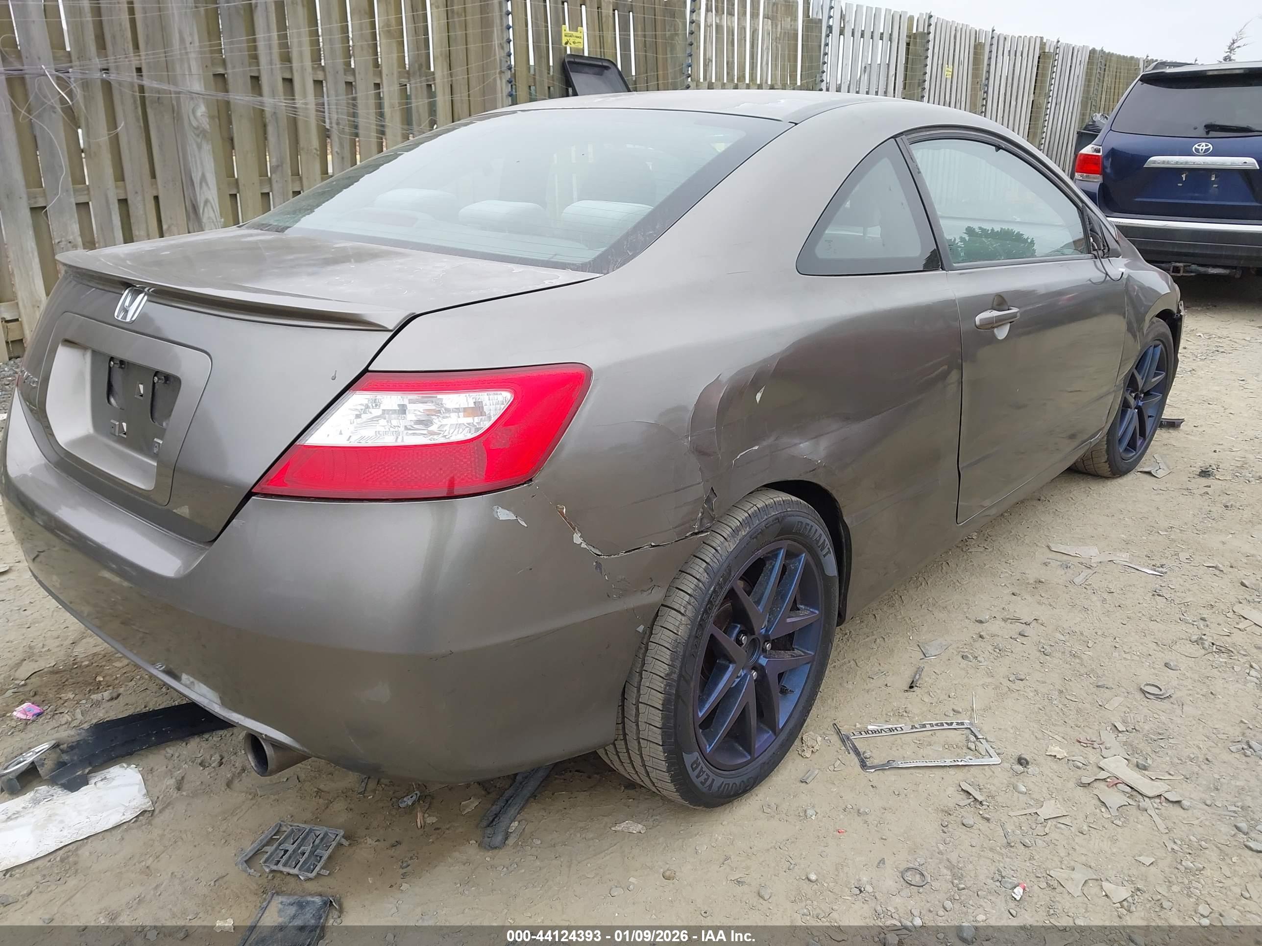 HONDA CIVIC image 4