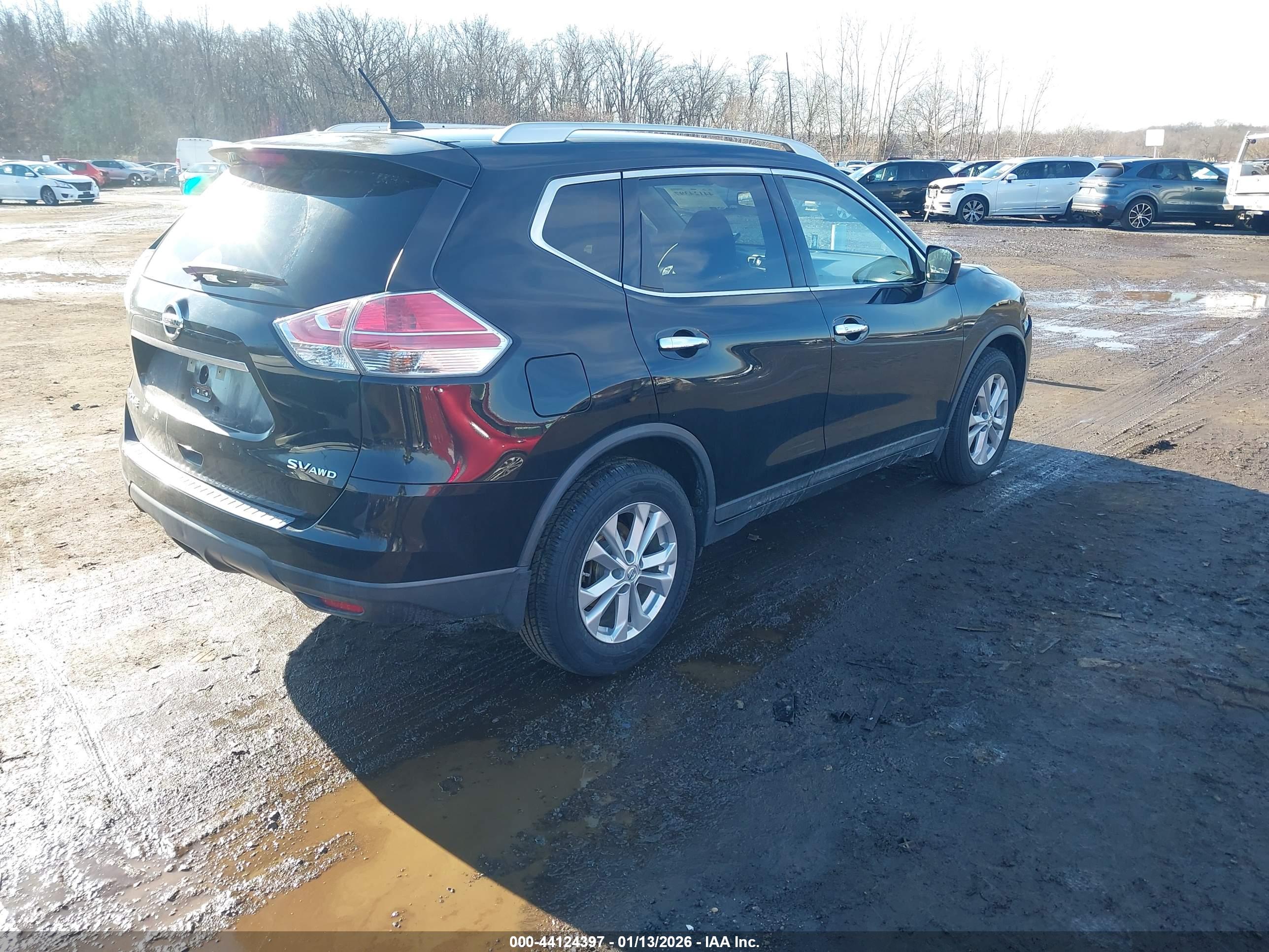 NISSAN ROGUE image 4