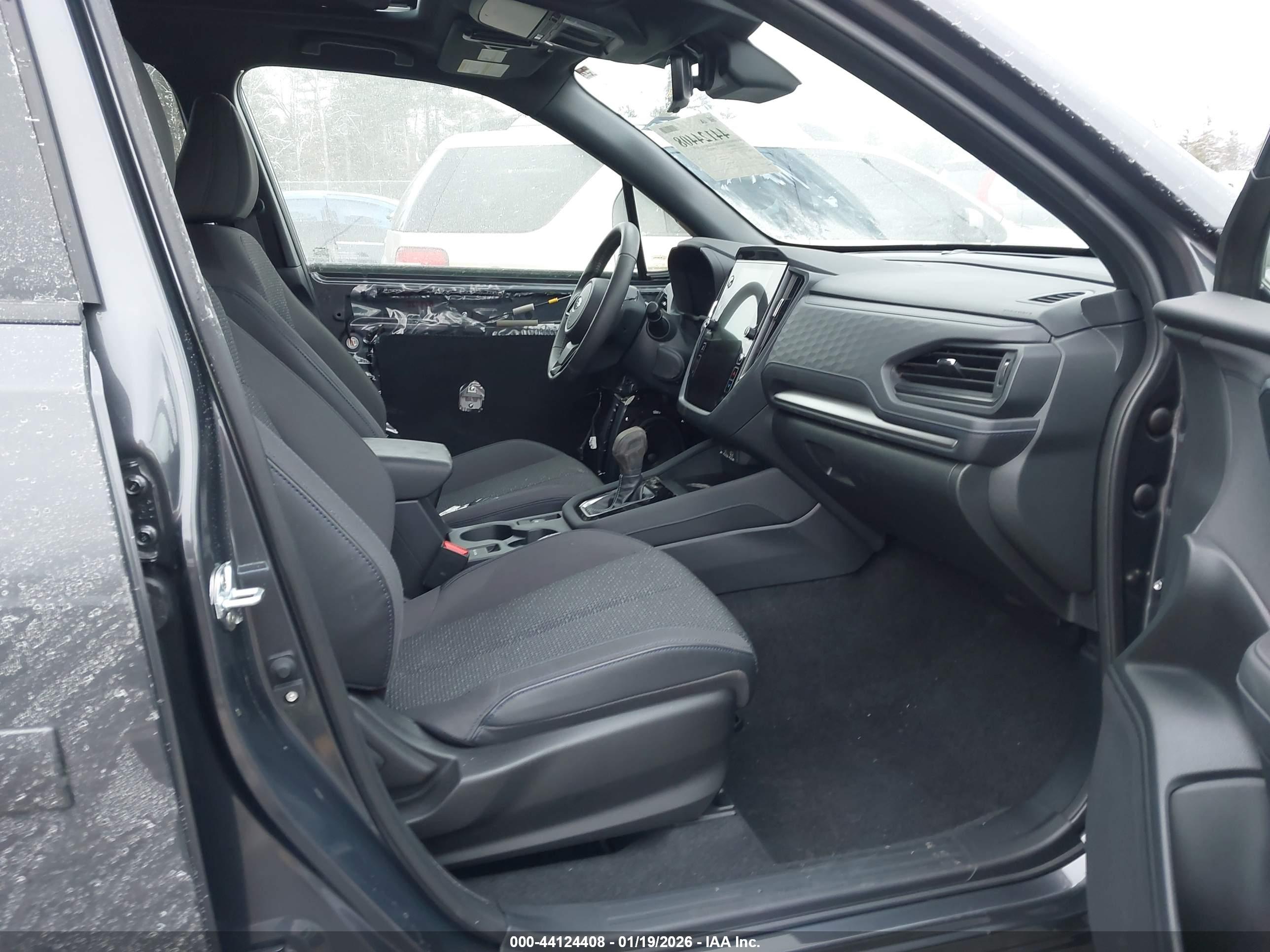 SUBARU FORESTER image 5