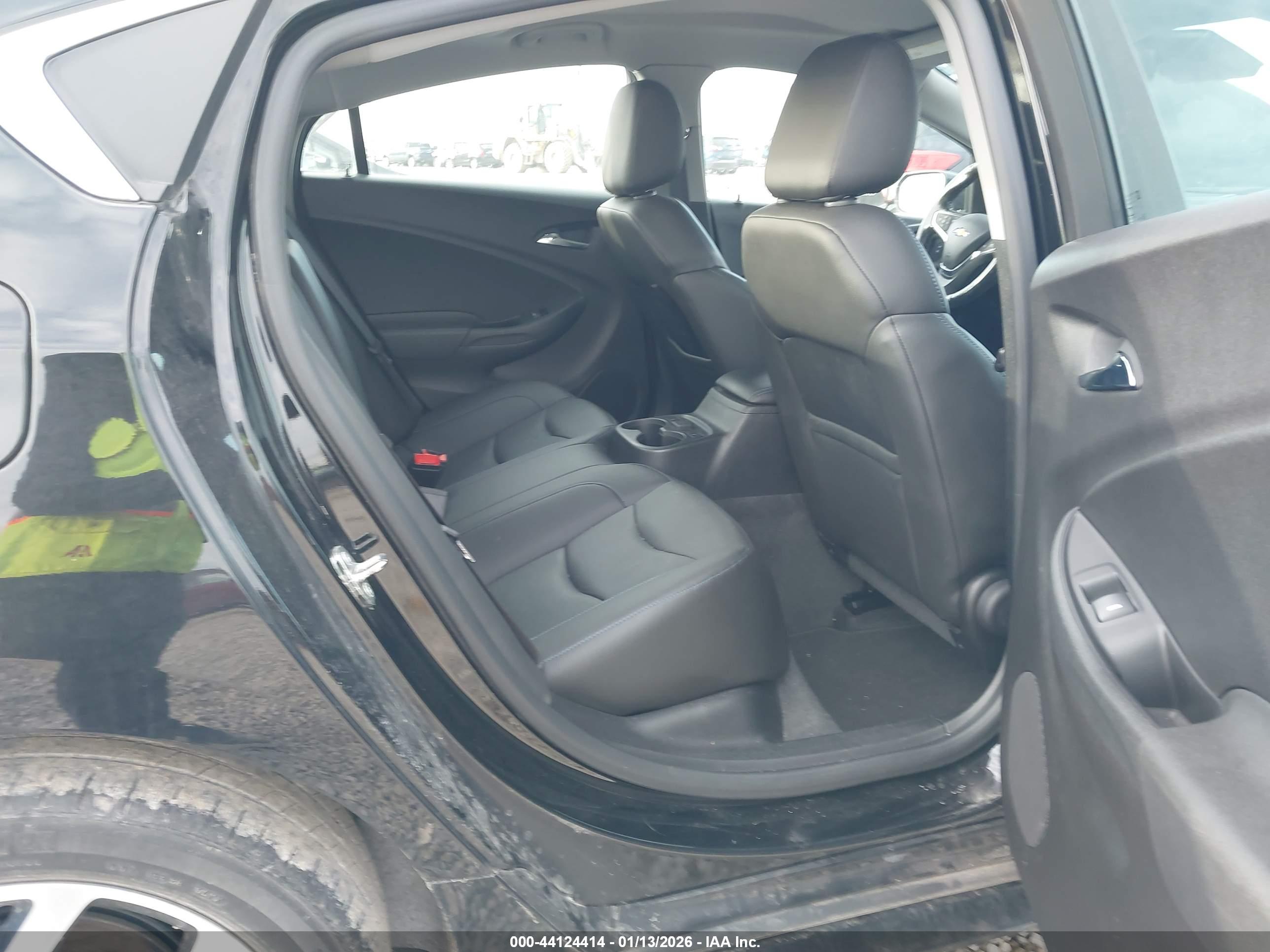 CHEVROLET VOLT image 8