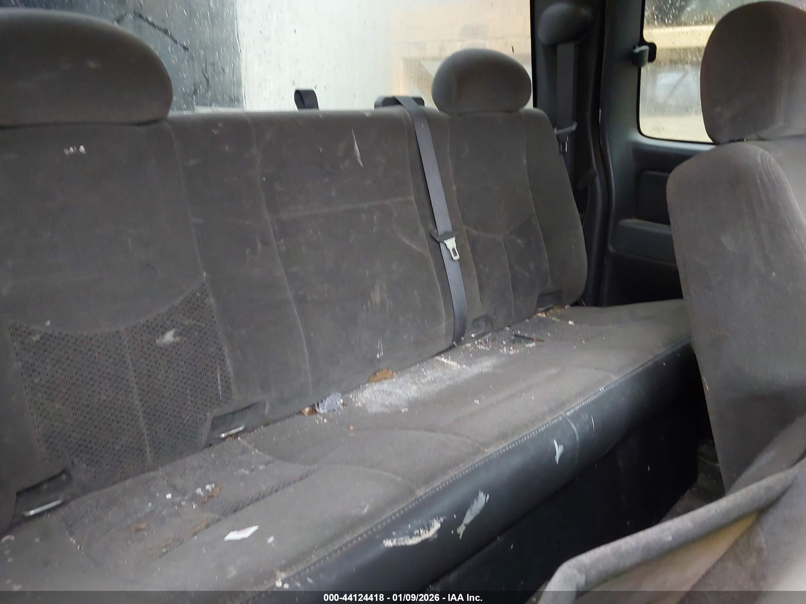 CHEVROLET SILVERADO image 8
