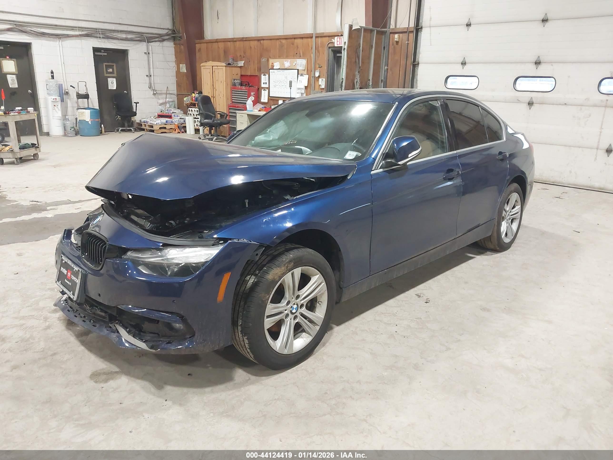 BMW 330I image 2