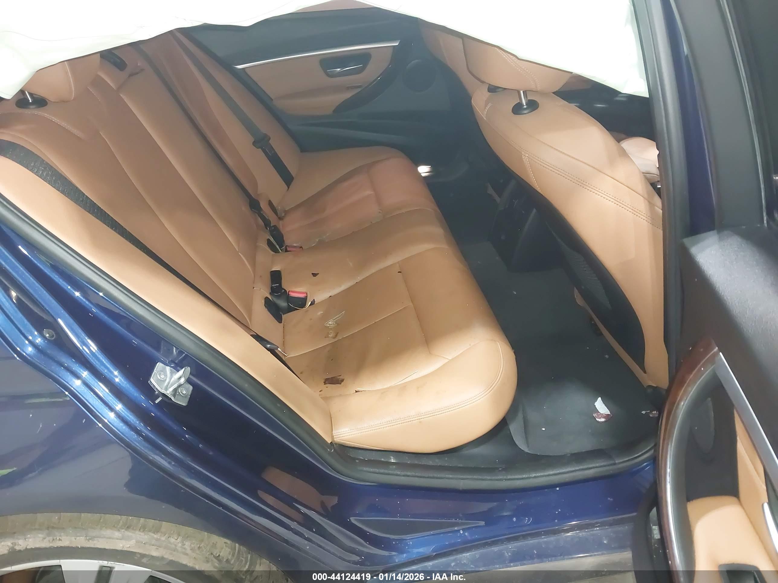 BMW 330I image 8
