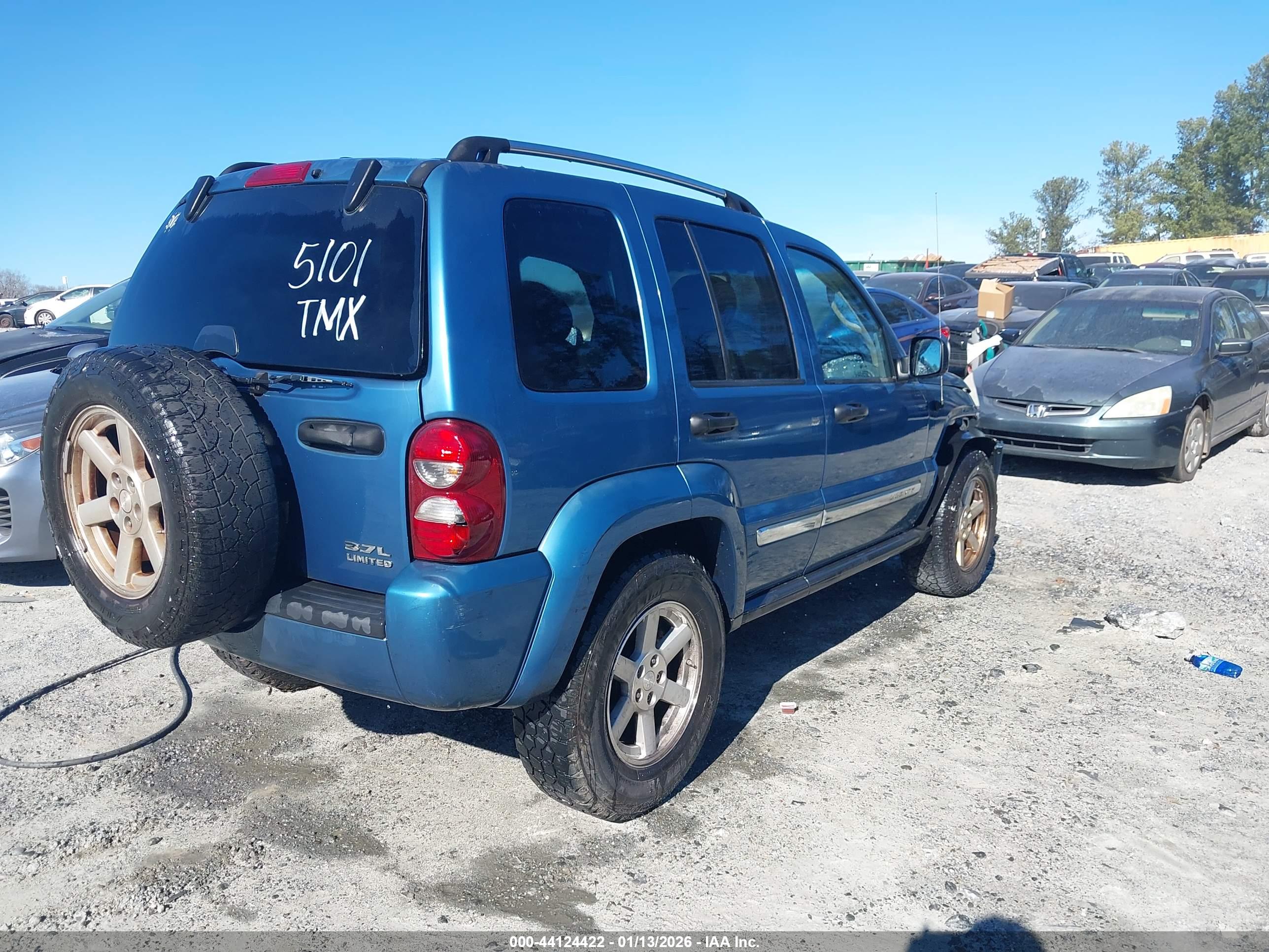 JEEP LIBERTY image 4