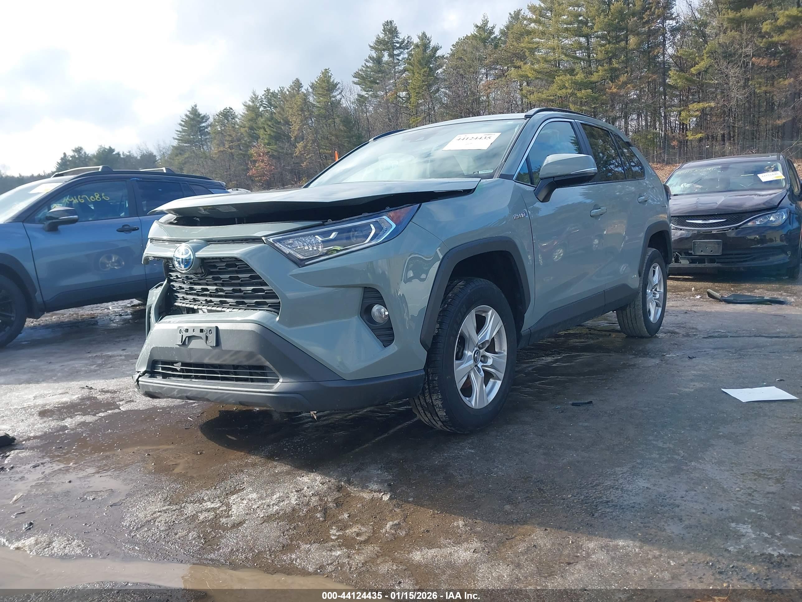 TOYOTA RAV4 image 2