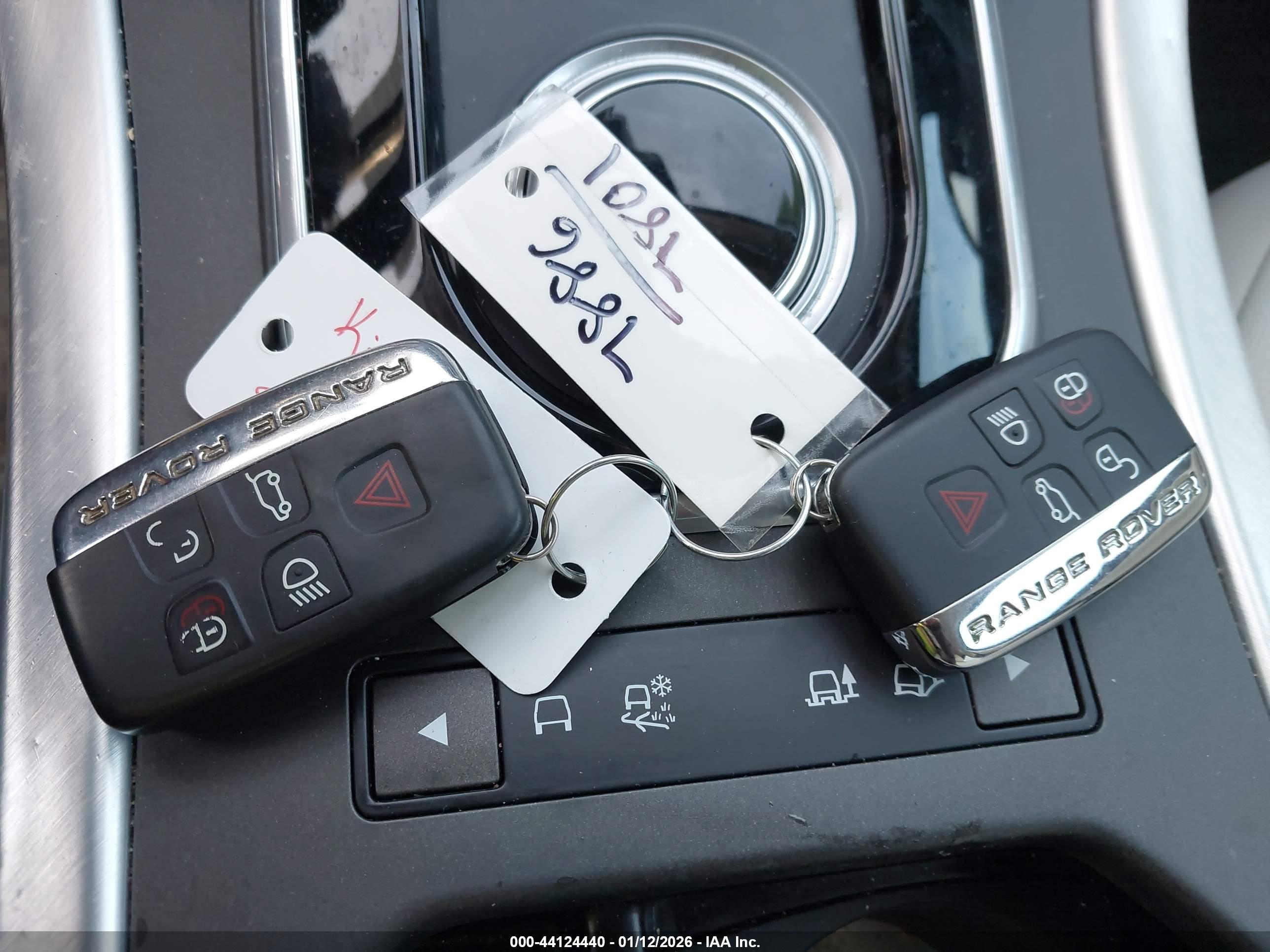 LAND ROVER image 11