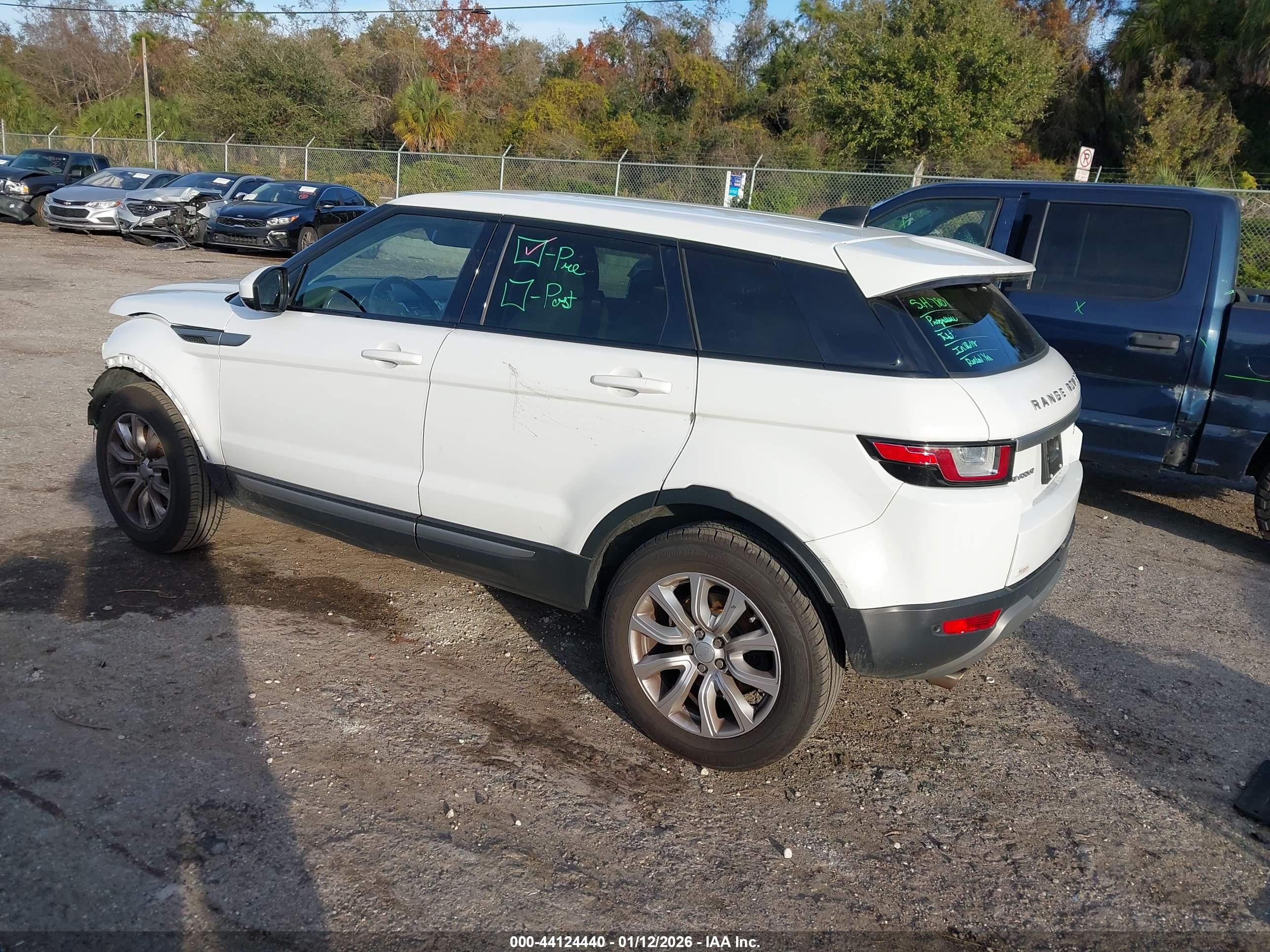 LAND ROVER image 3