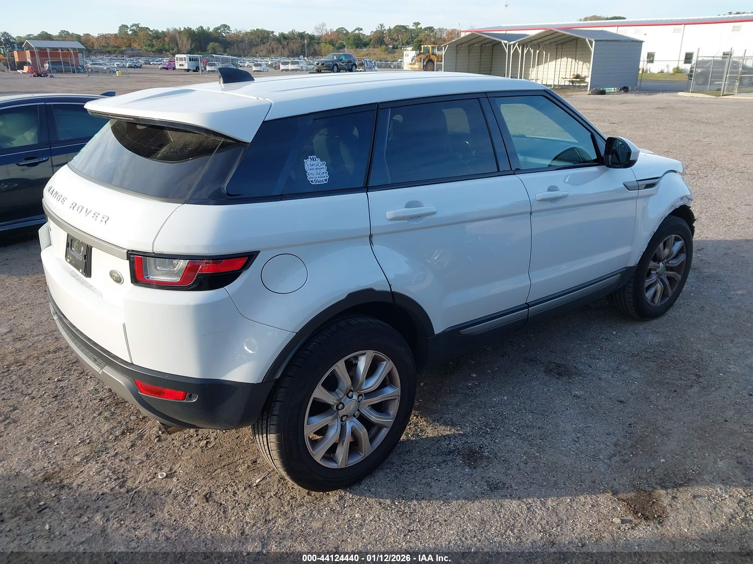 LAND ROVER image 4