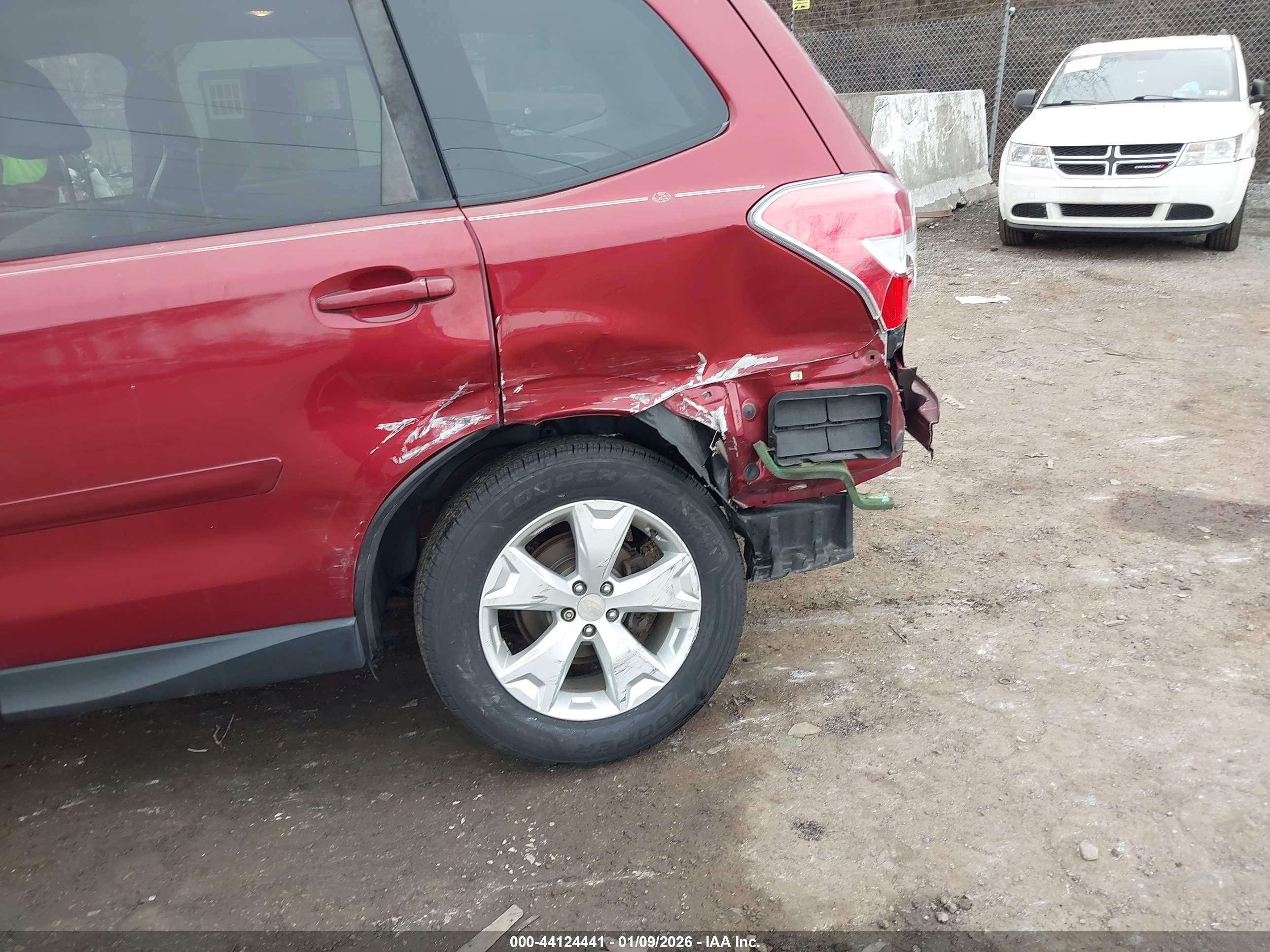 SUBARU FORESTER image 6