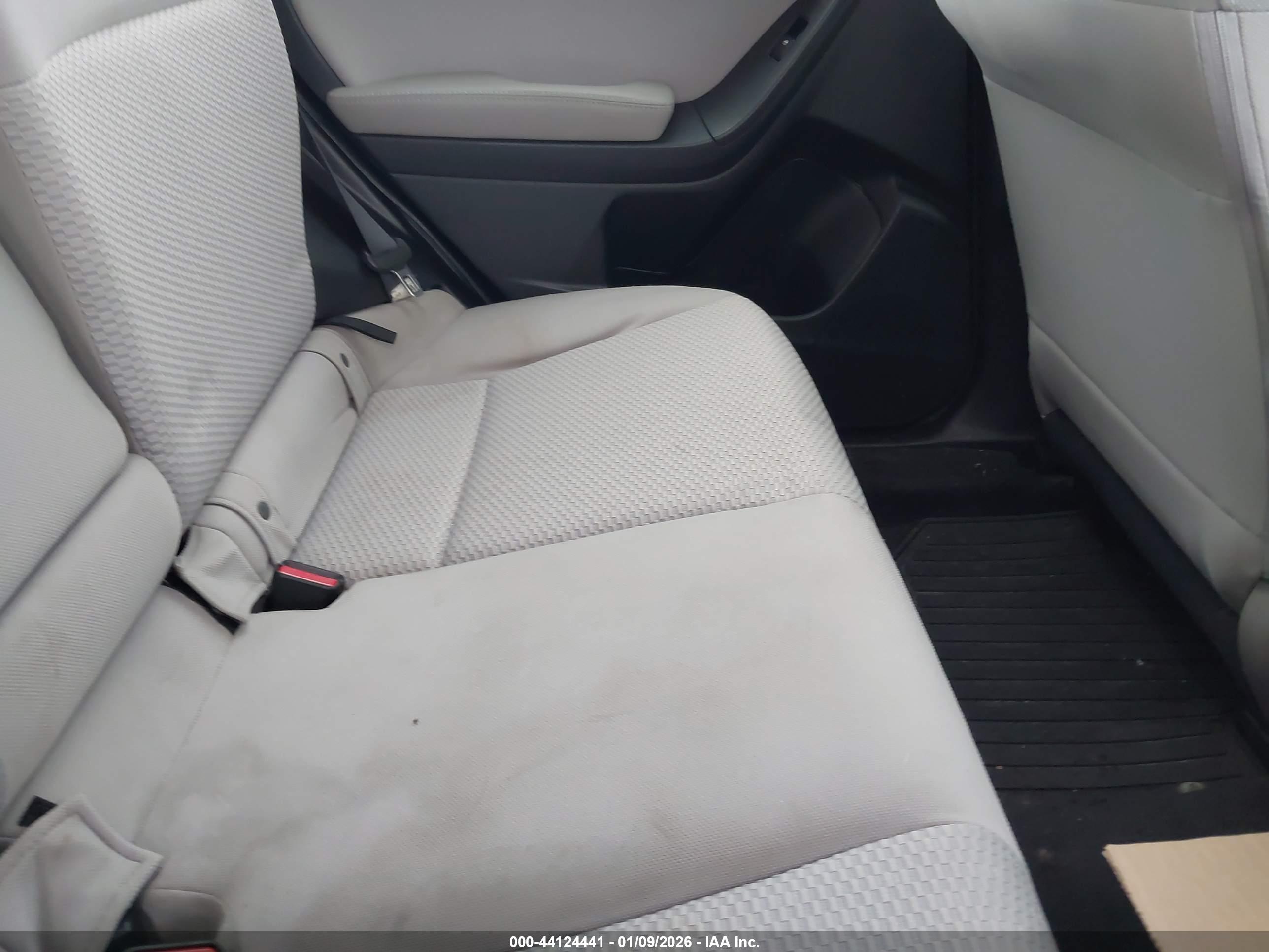 SUBARU FORESTER image 8