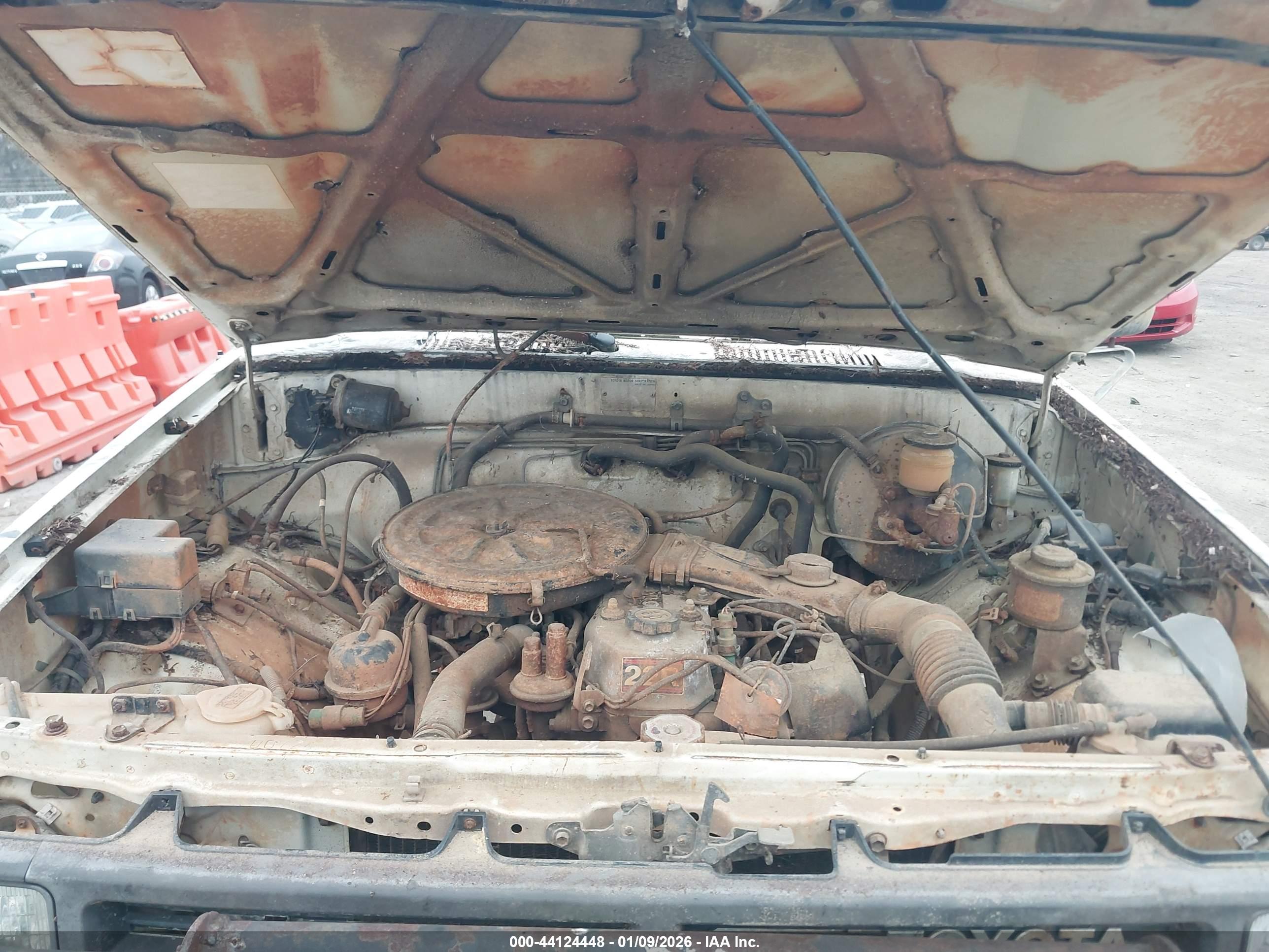 TOYOTA PICKUP image 10