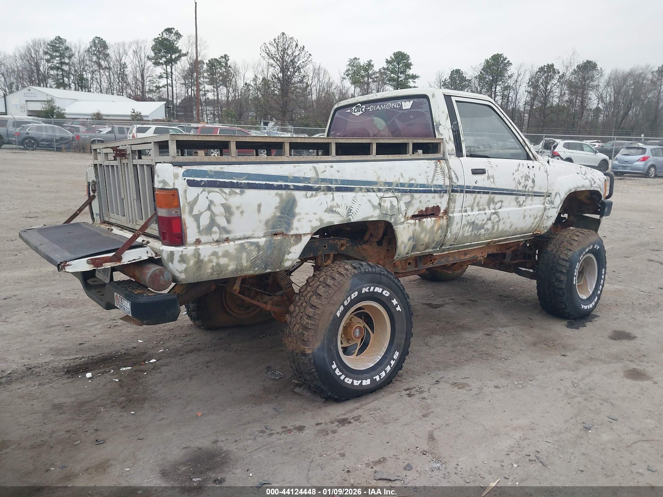 TOYOTA PICKUP image 4