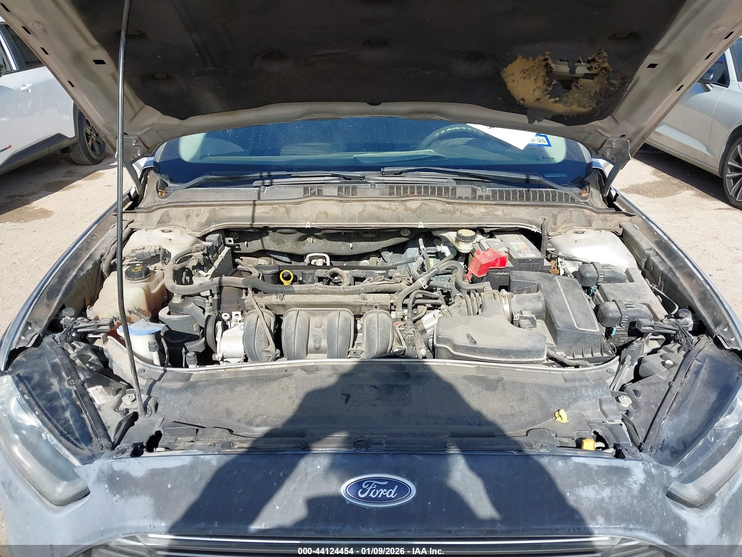 FORD FUSION image 10