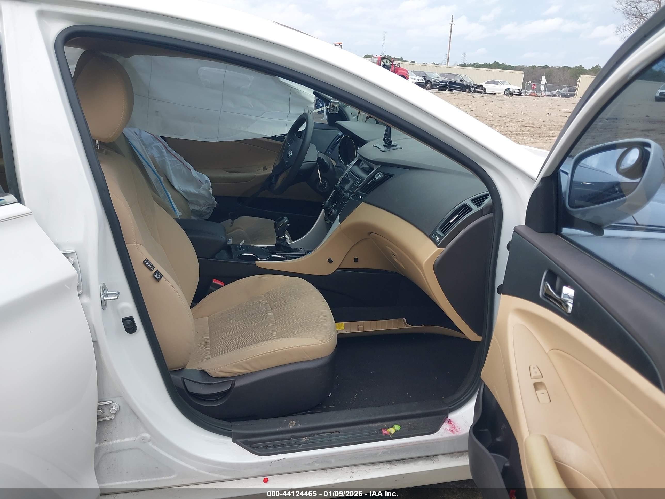 HYUNDAI SONATA image 5