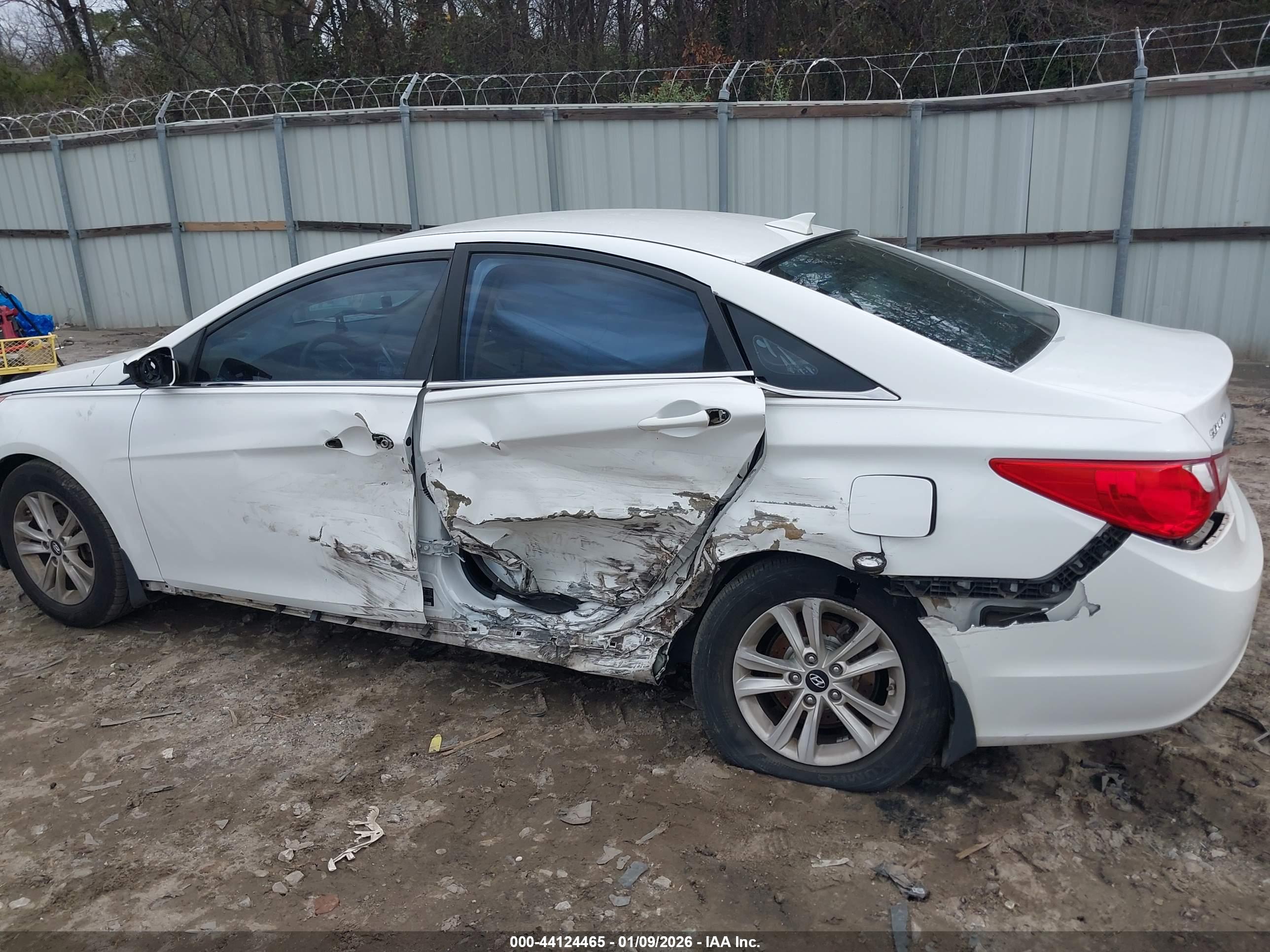 HYUNDAI SONATA image 6