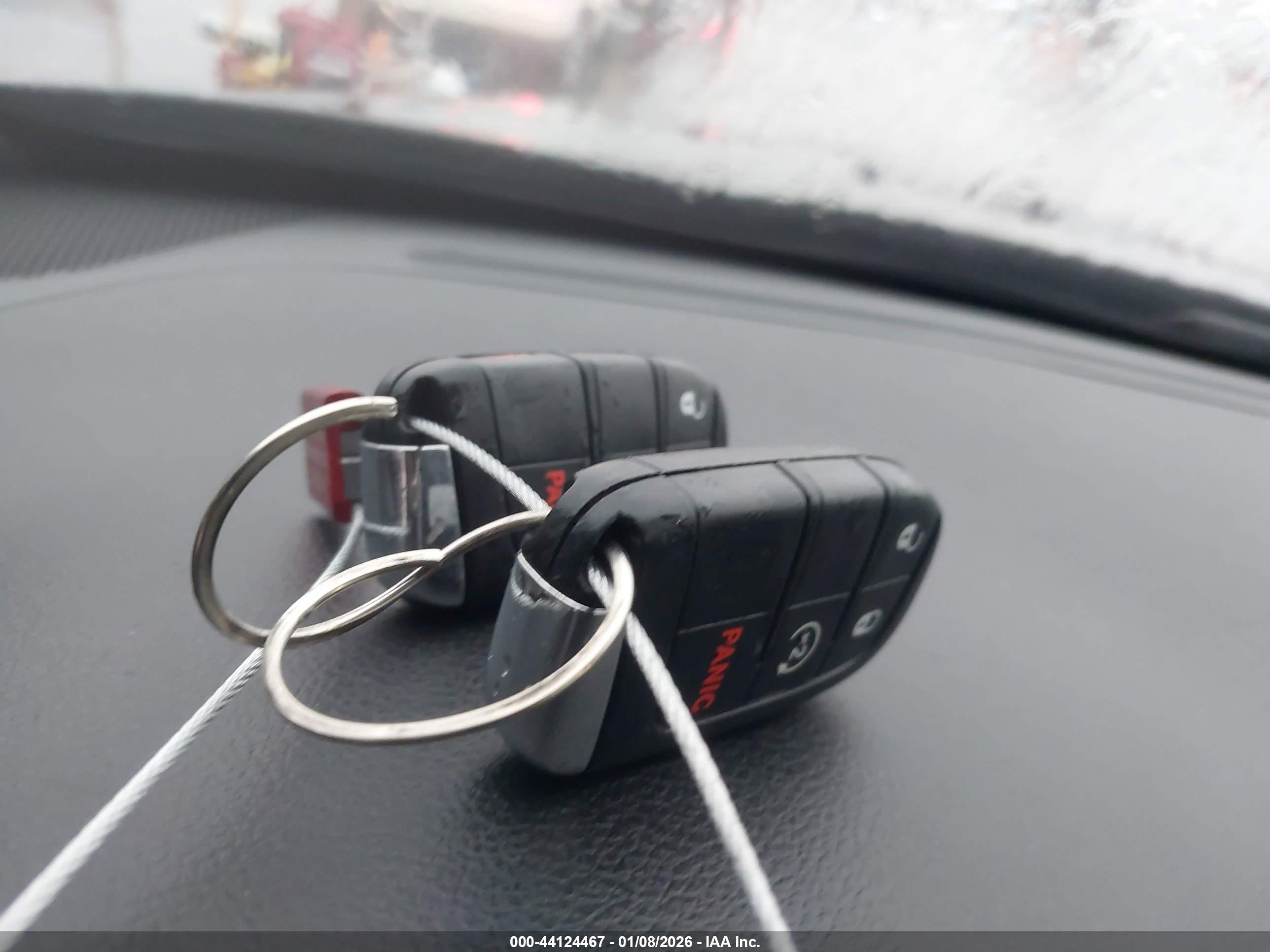 JEEP RENEGADE image 11