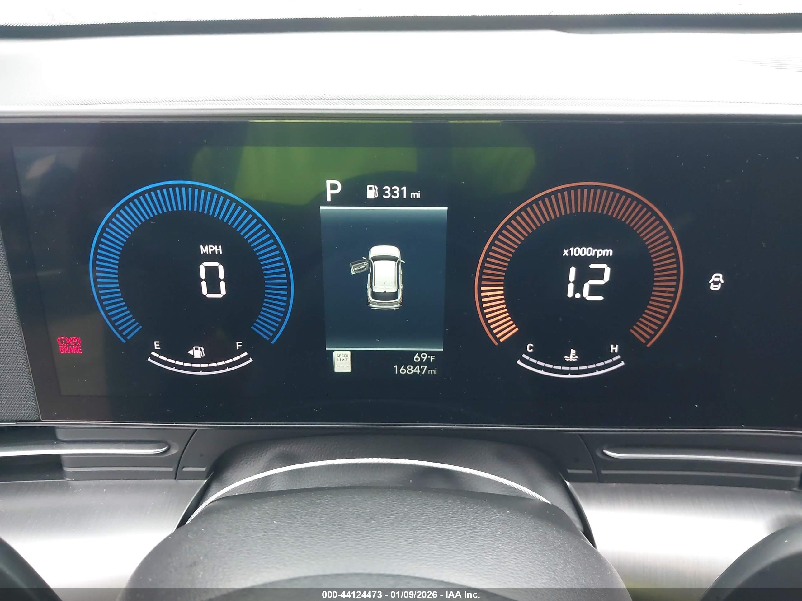 HYUNDAI KONA image 7