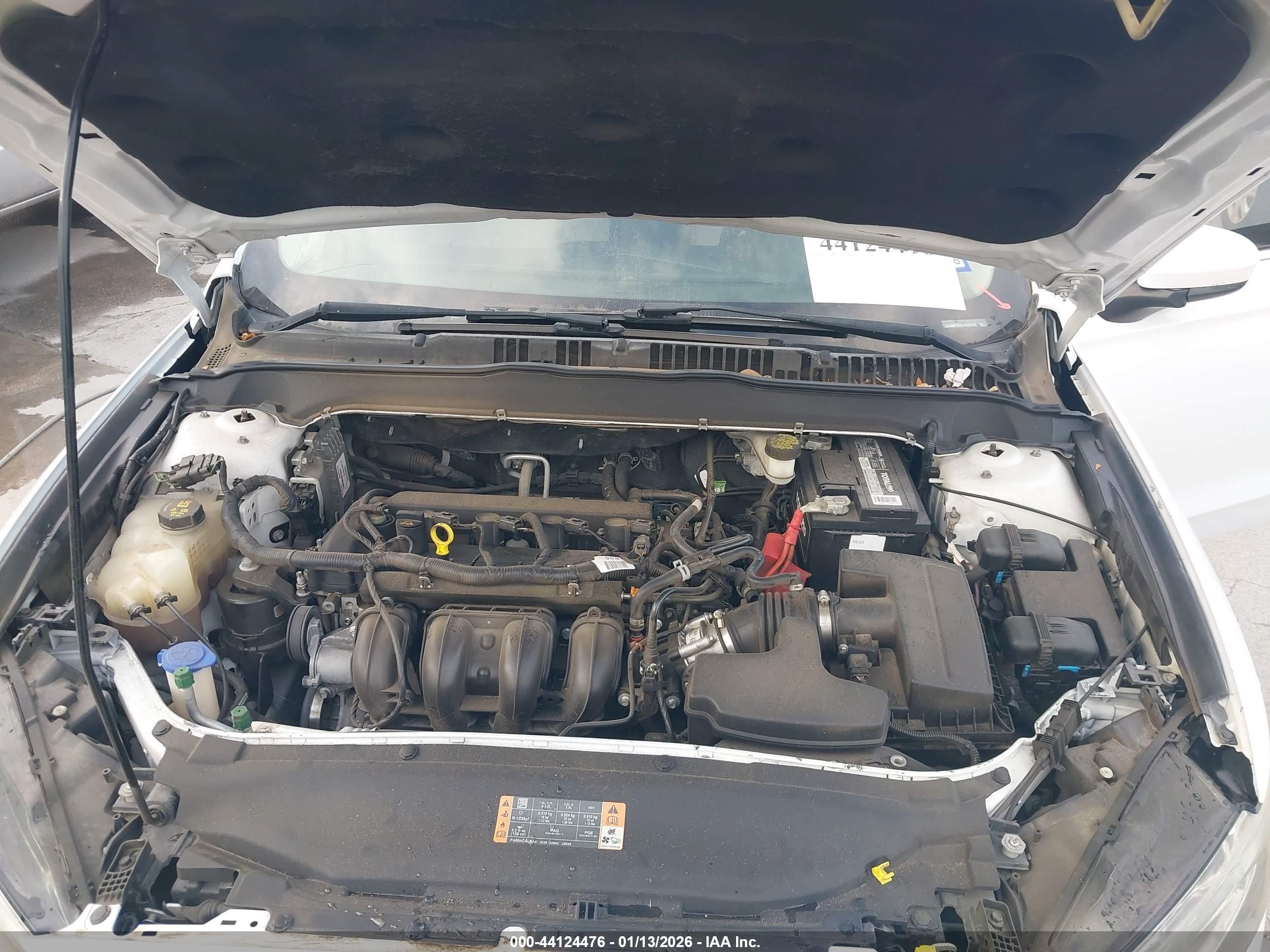 FORD FUSION image 10