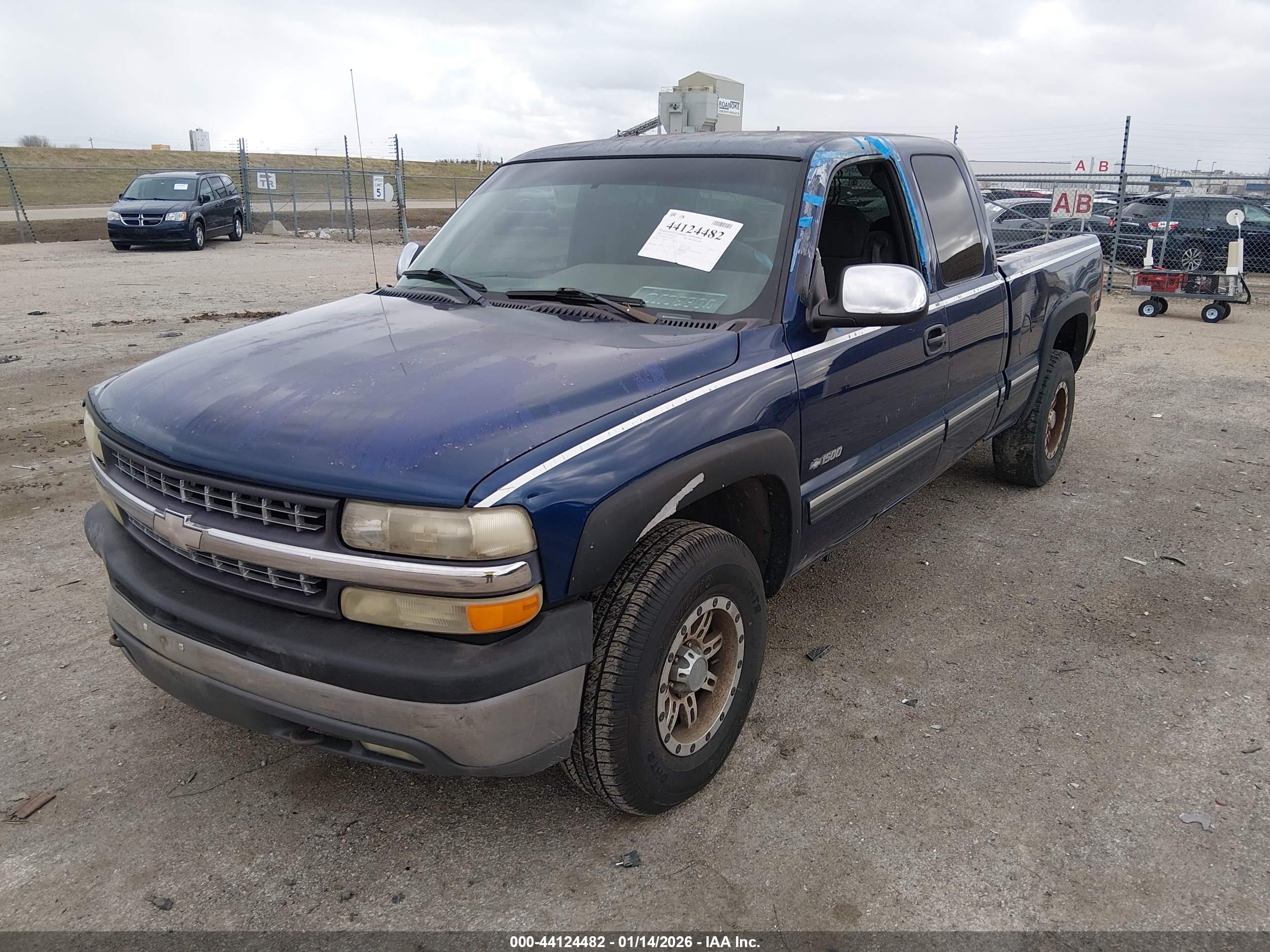 CHEVROLET SILVERADO image 2