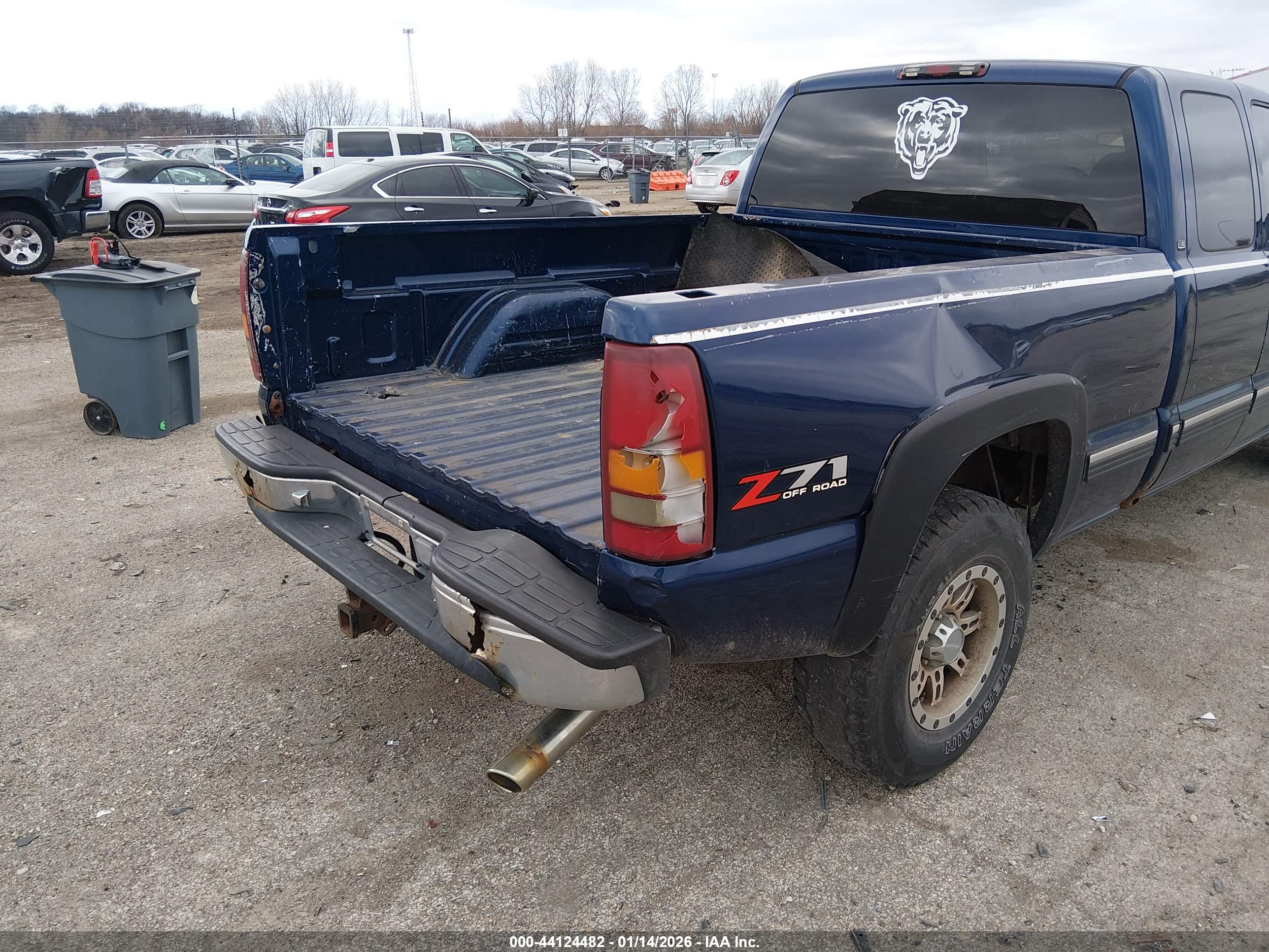 CHEVROLET SILVERADO image 6