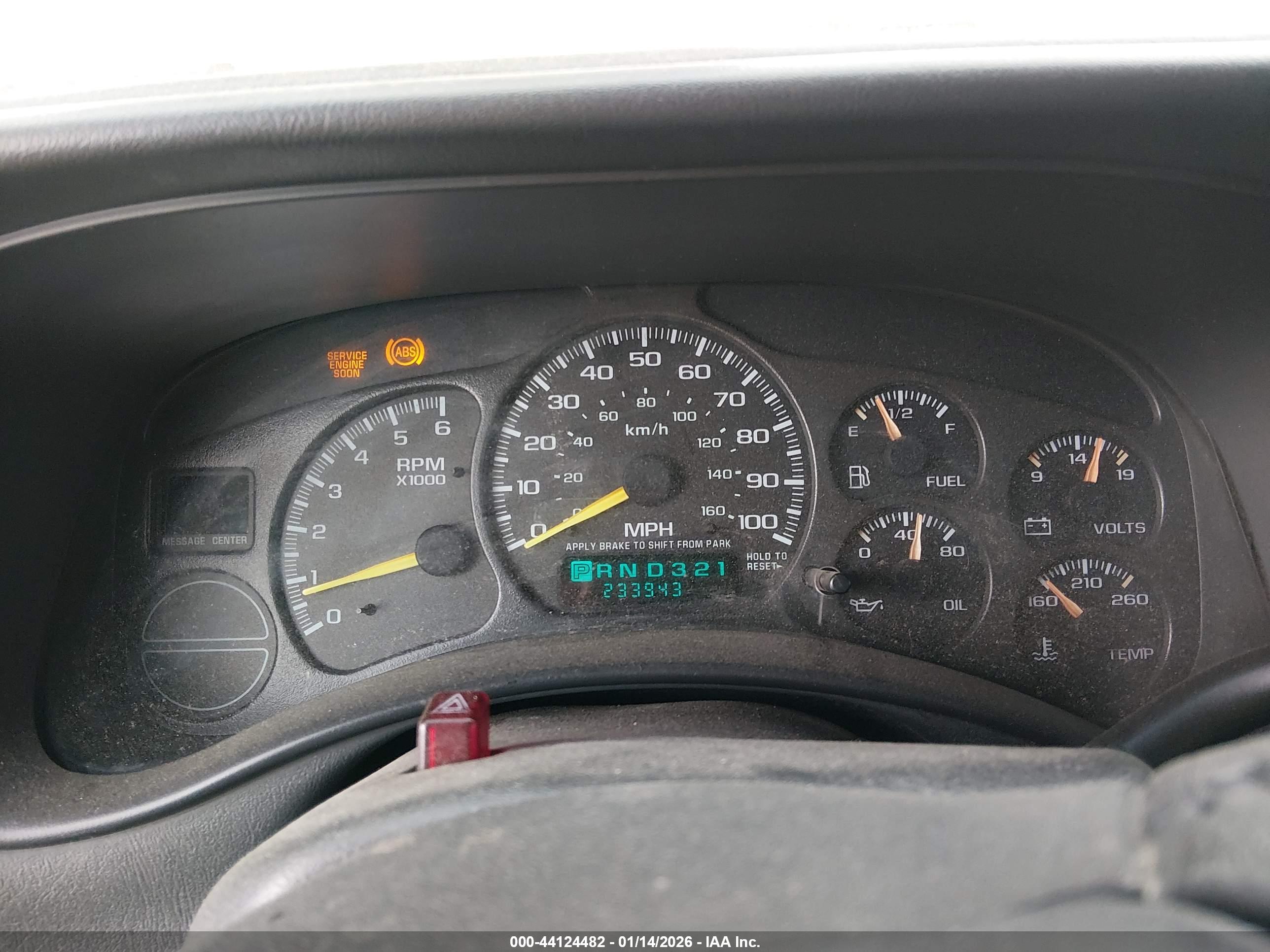 CHEVROLET SILVERADO image 7