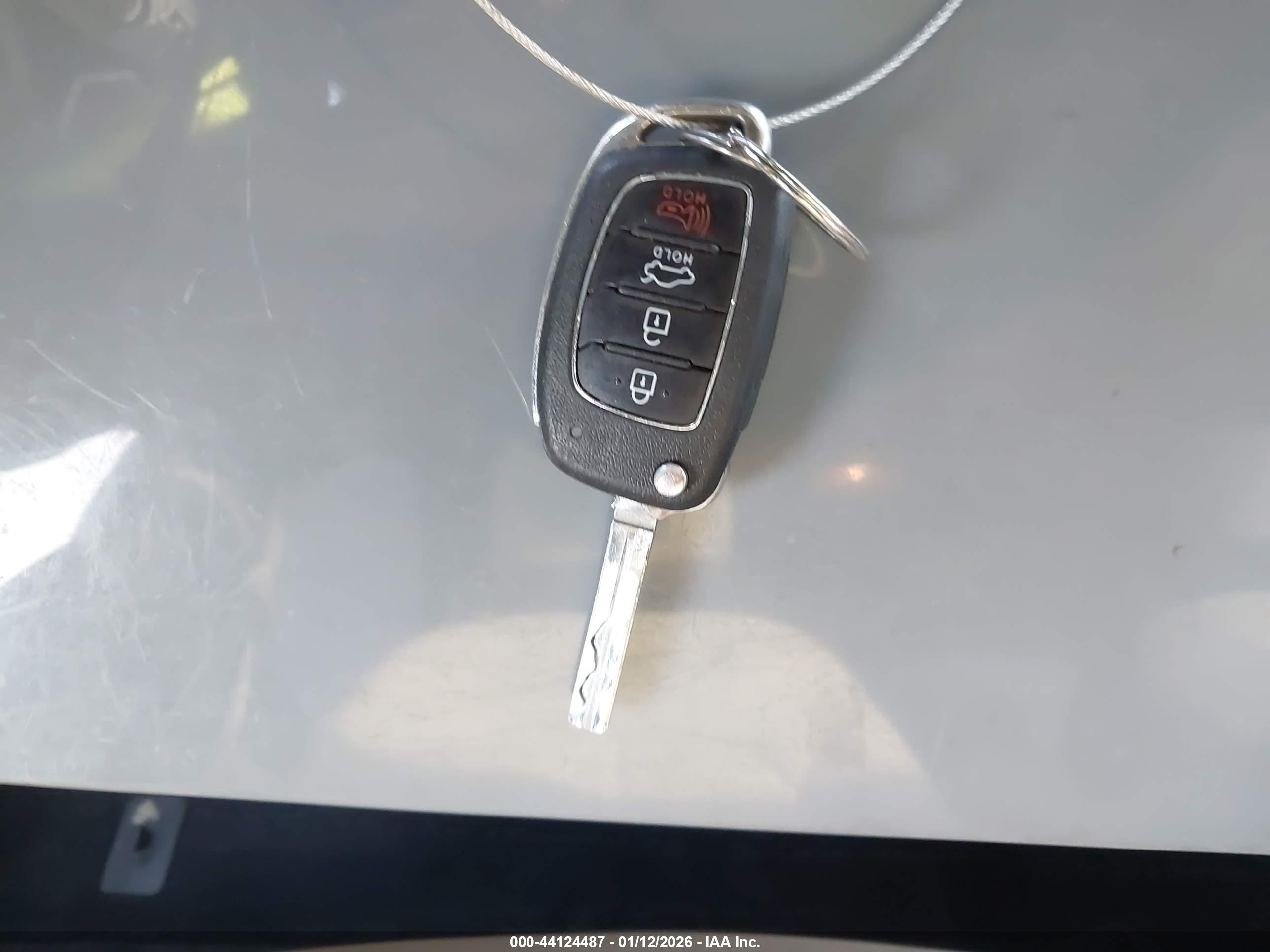 HYUNDAI SONATA image 11