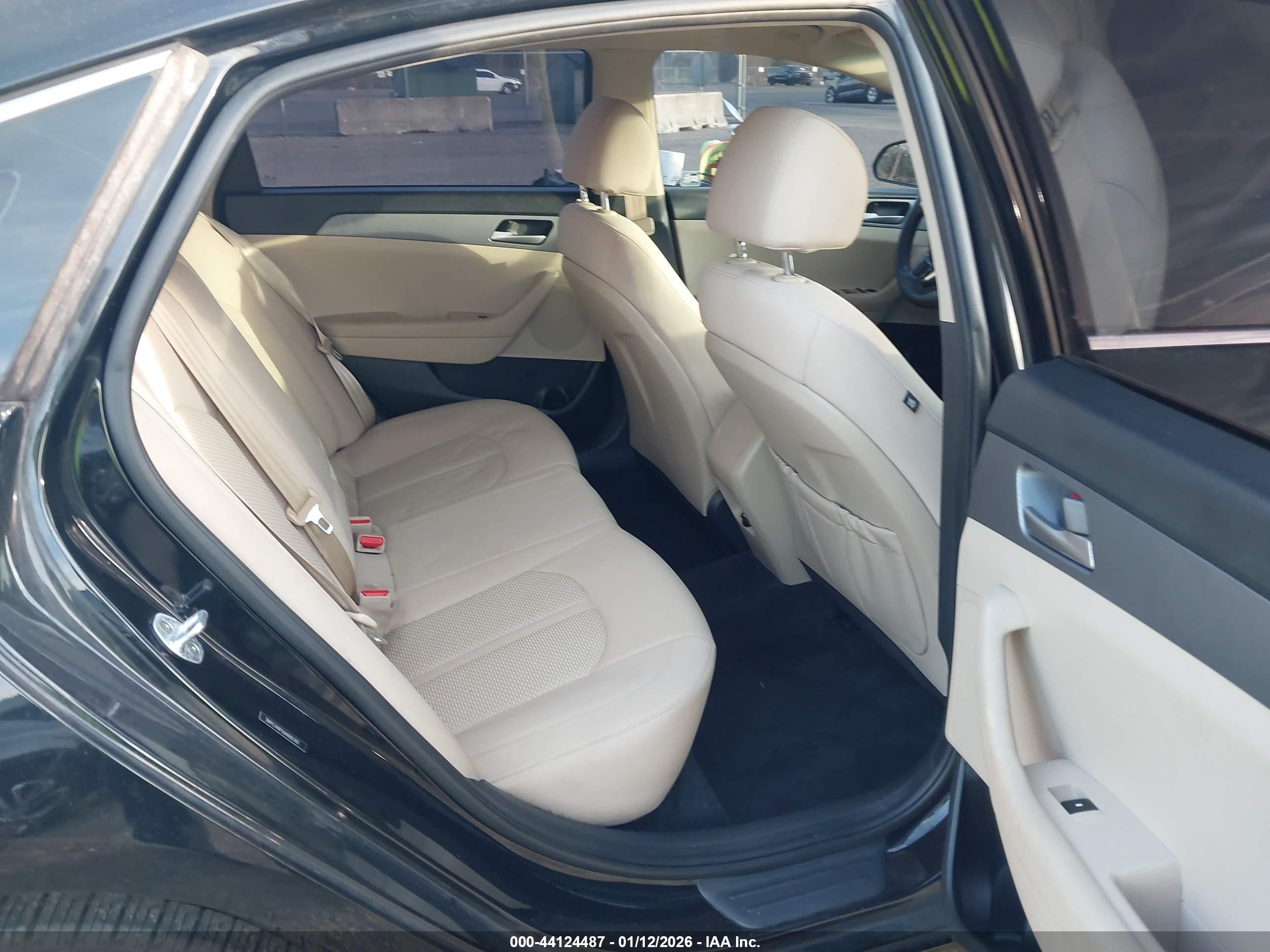 HYUNDAI SONATA image 8
