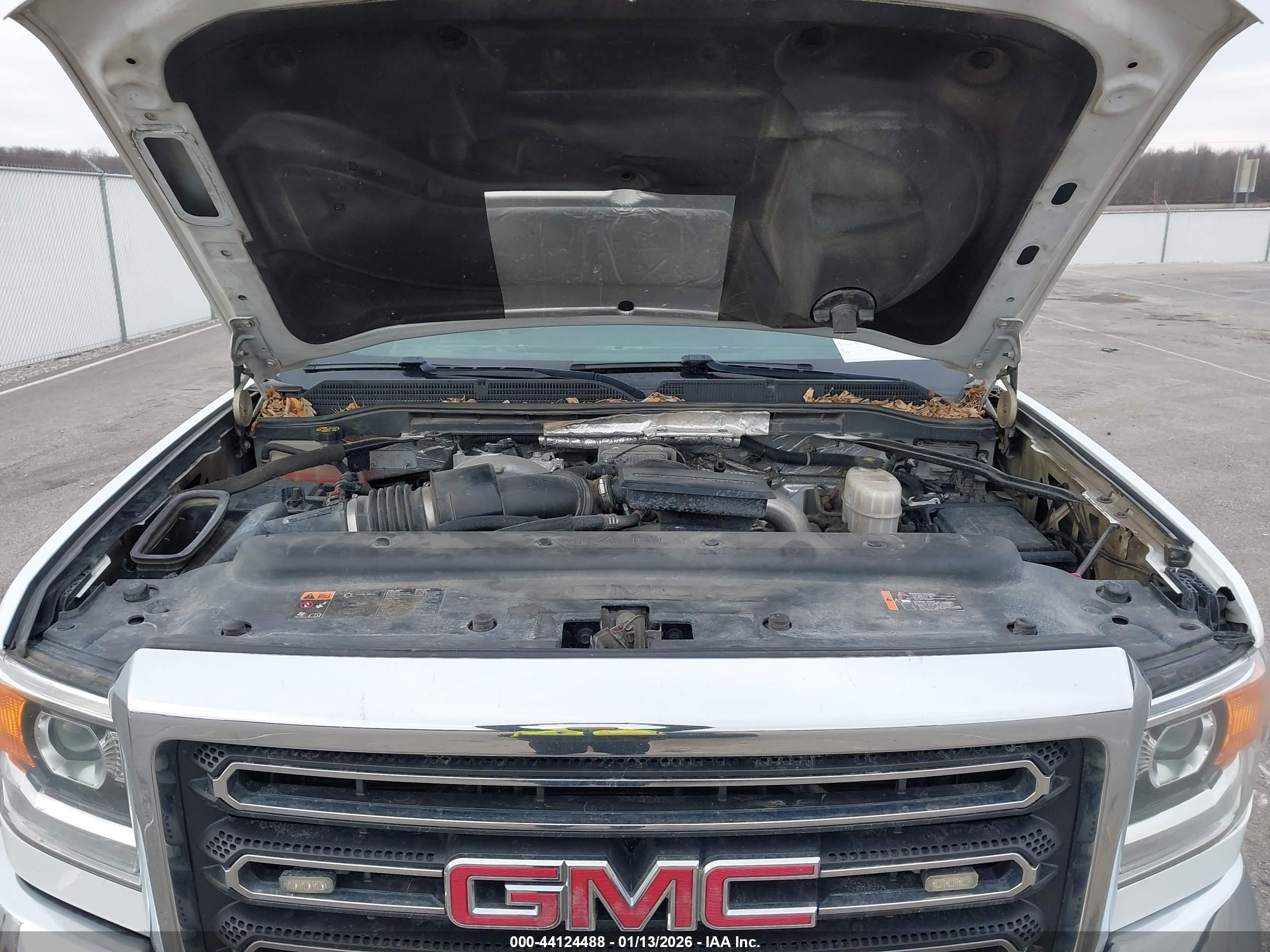 GMC SIERRA image 10